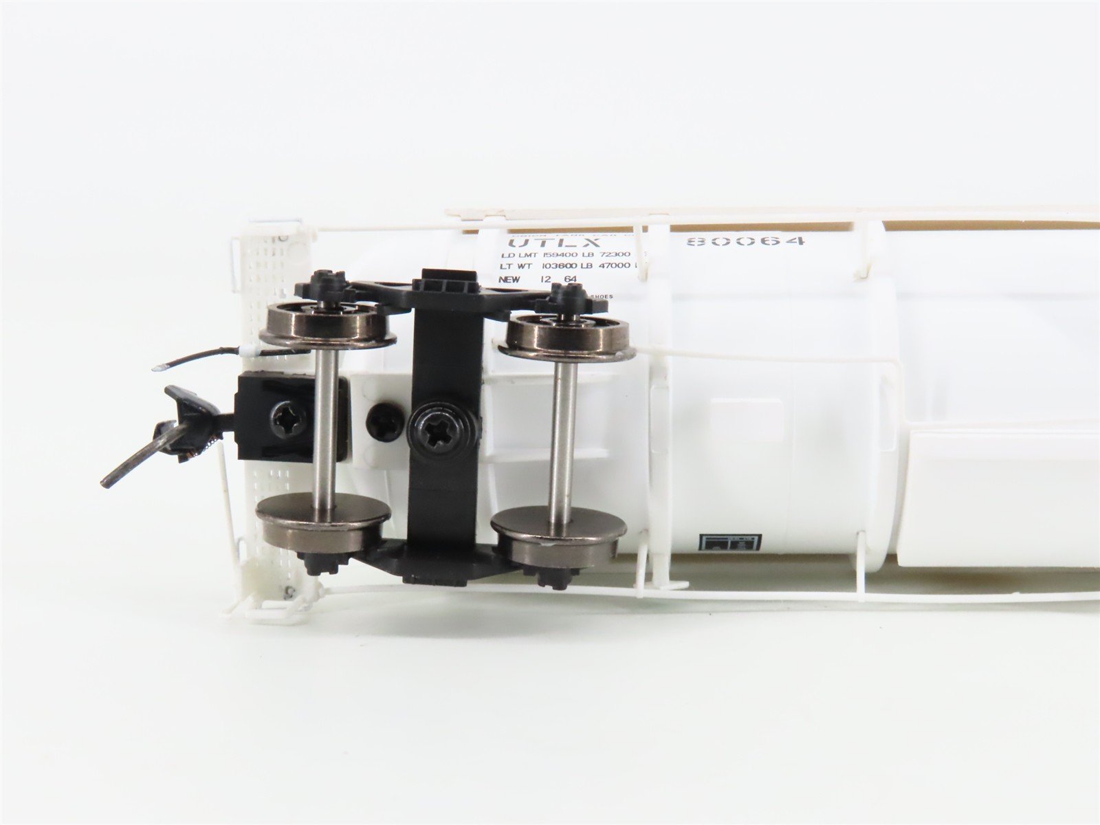 HO Scale Broadway Limited Imports 6316 UTLX Linde Cryogenic Tank Car 2-Pack