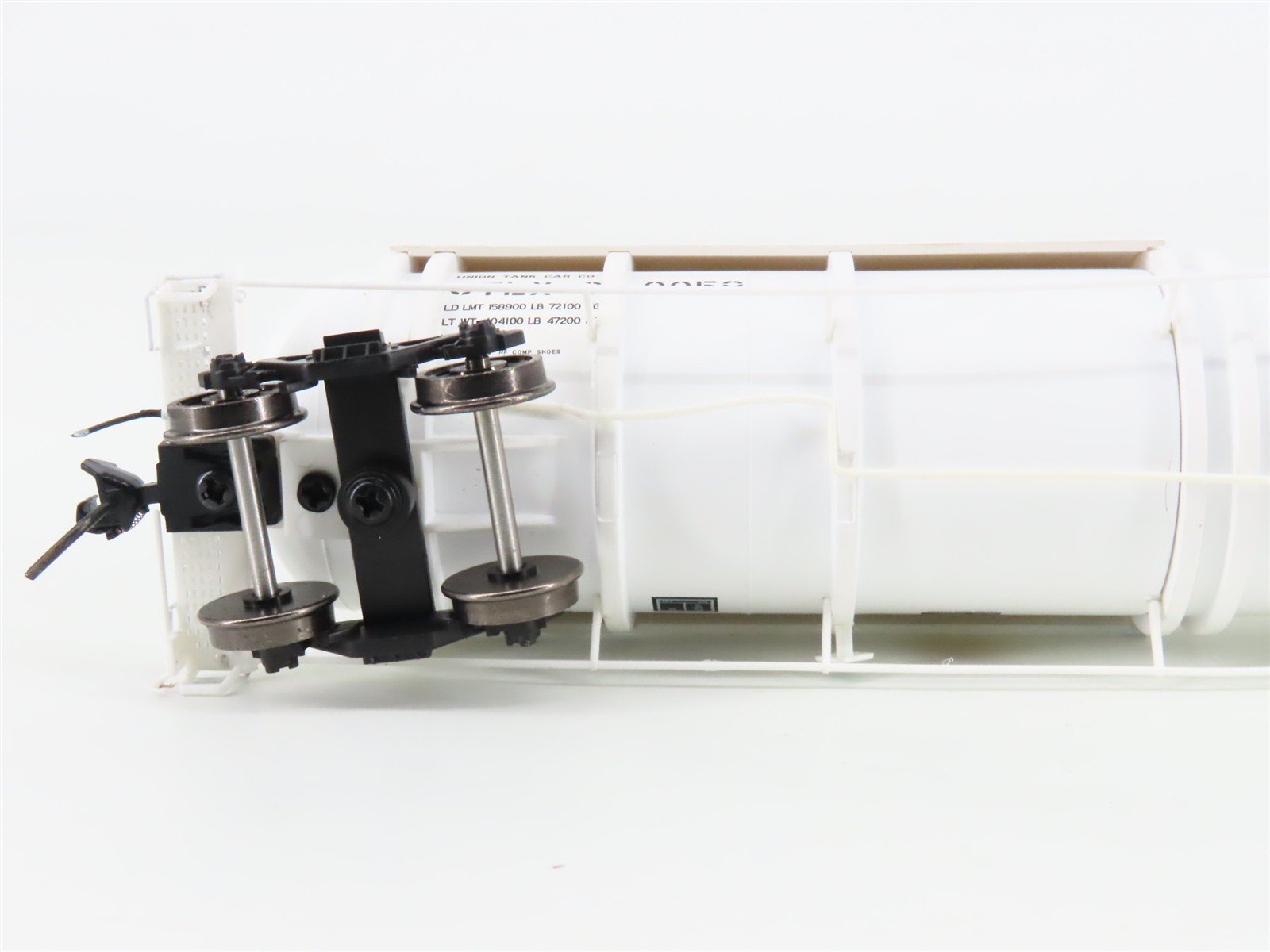HO Scale Broadway Limited Imports 6316 UTLX Linde Cryogenic Tank Car 2-Pack