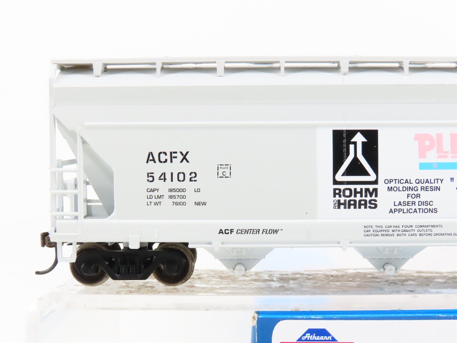 HO Athearn Roundhouse RND1198 ACFX Plexiglas 4-Bay Centerflow Hopper #54102