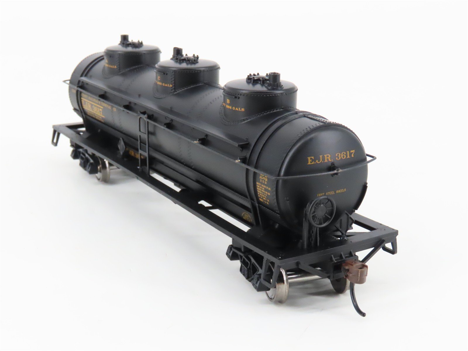 HO Athearn Roundhouse RND3182 EJR East Jersey Railroad Triple Dome Tank Car 3617