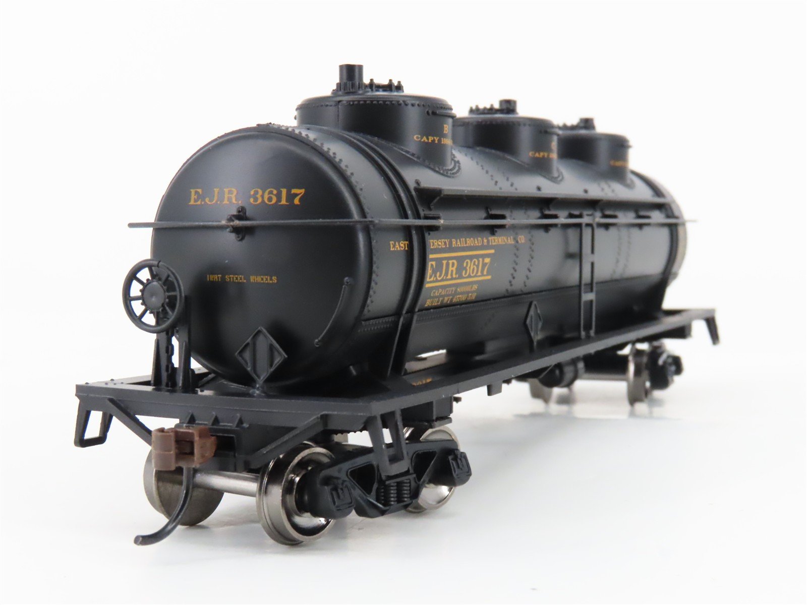 HO Athearn Roundhouse RND3182 EJR East Jersey Railroad Triple Dome Tank Car 3617