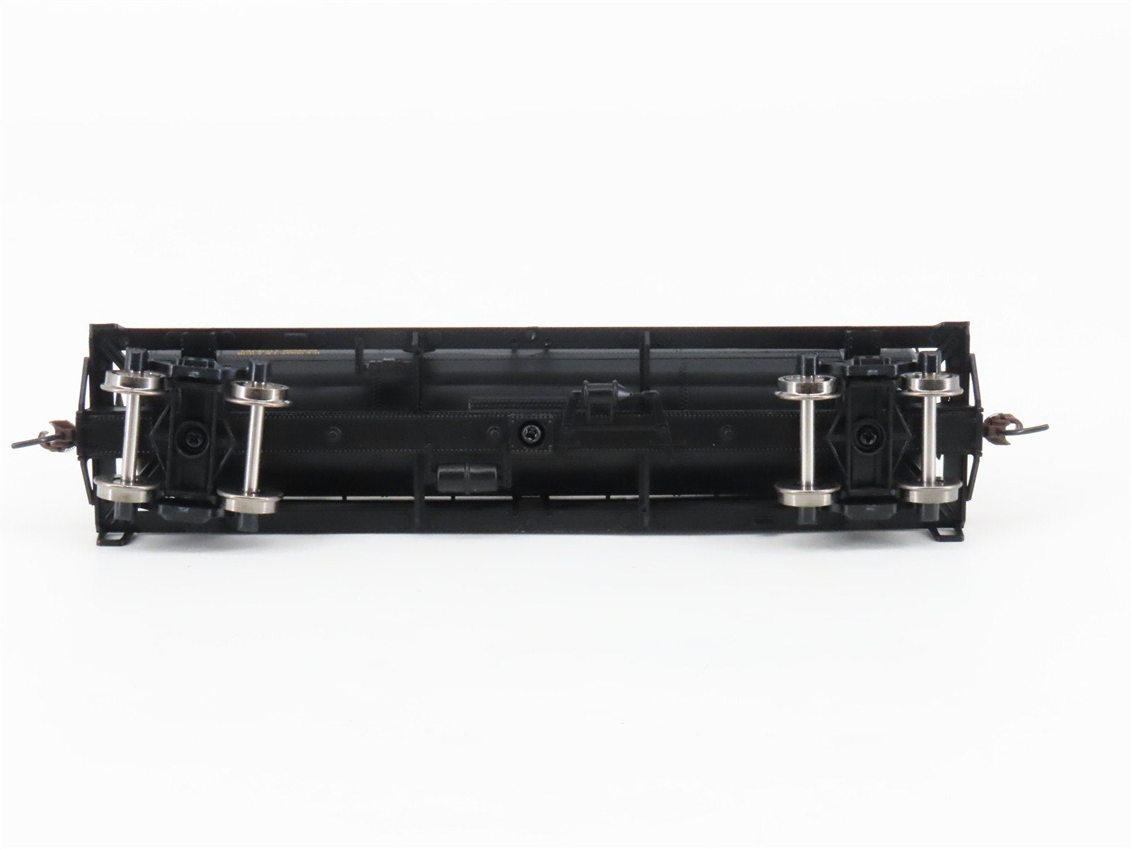 HO Athearn Roundhouse RND3182 EJR East Jersey Railroad Triple Dome Tank Car 3617