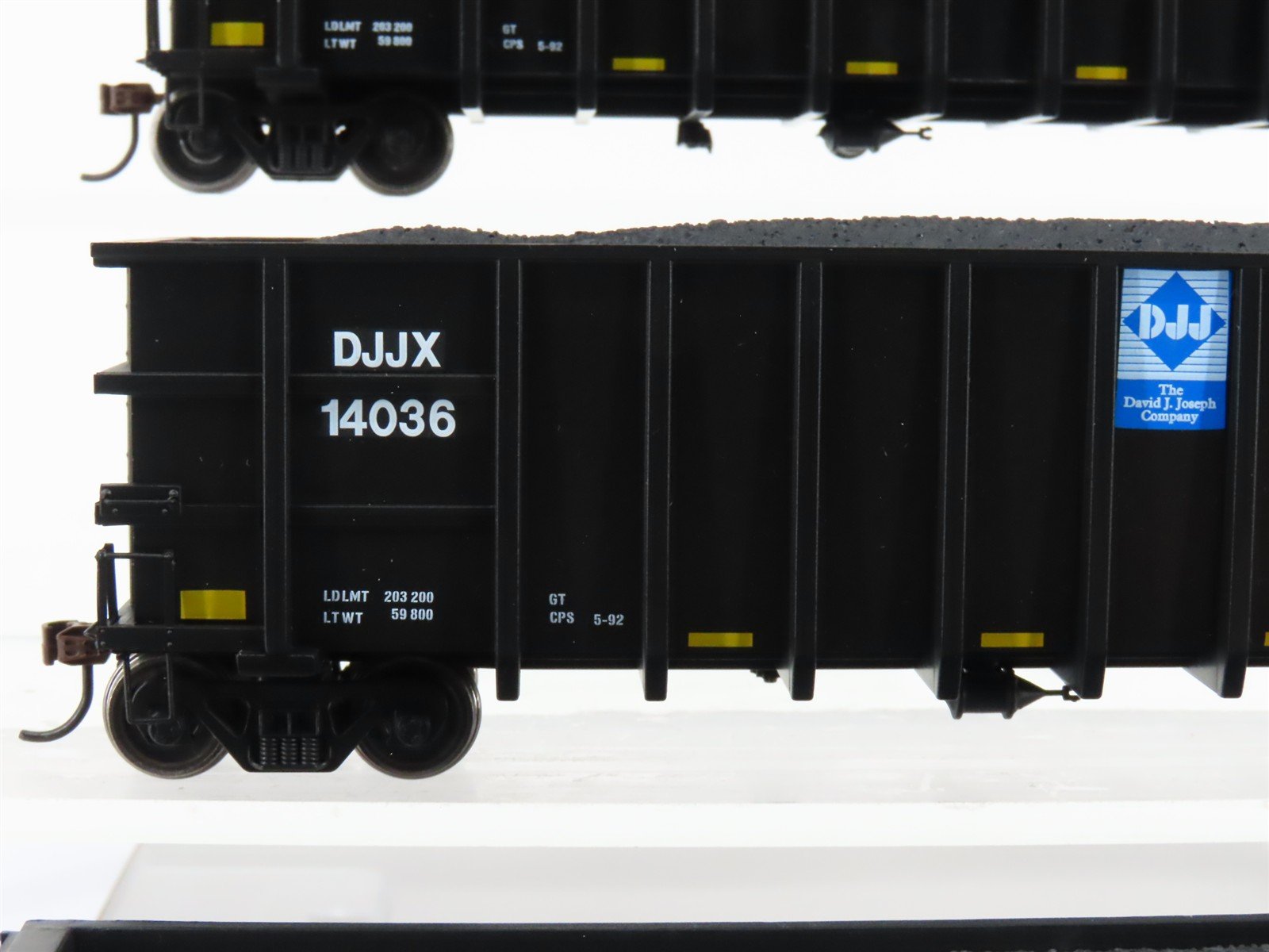 HO Scale Athearn ATH7472 DJJX David J Joseph Company Coal Gondola w/ Load 3-Pack