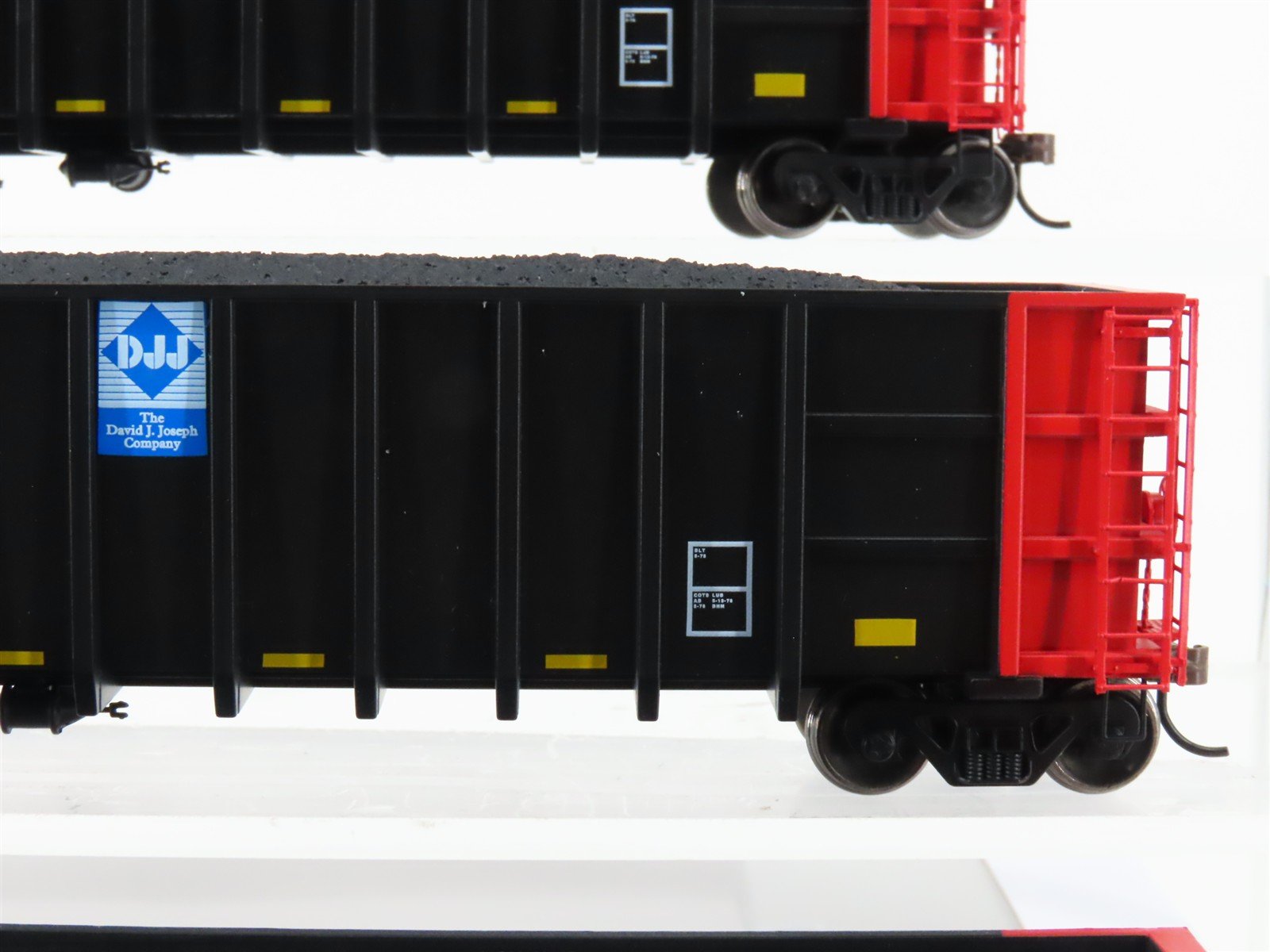 HO Scale Athearn ATH7472 DJJX David J Joseph Company Coal Gondola w/ Load 3-Pack