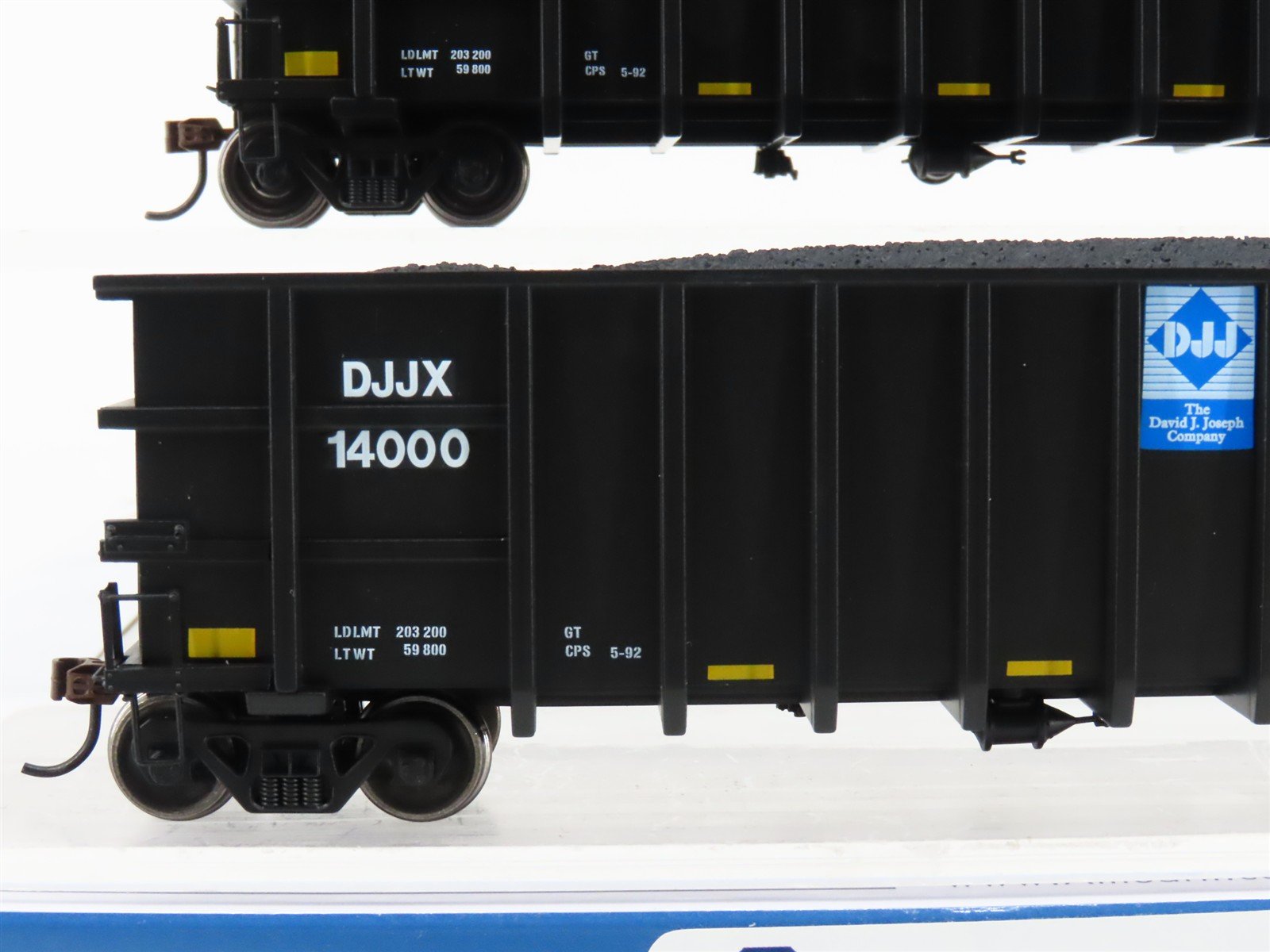 HO Scale Athearn ATH7472 DJJX David J Joseph Company Coal Gondola w/ Load 3-Pack