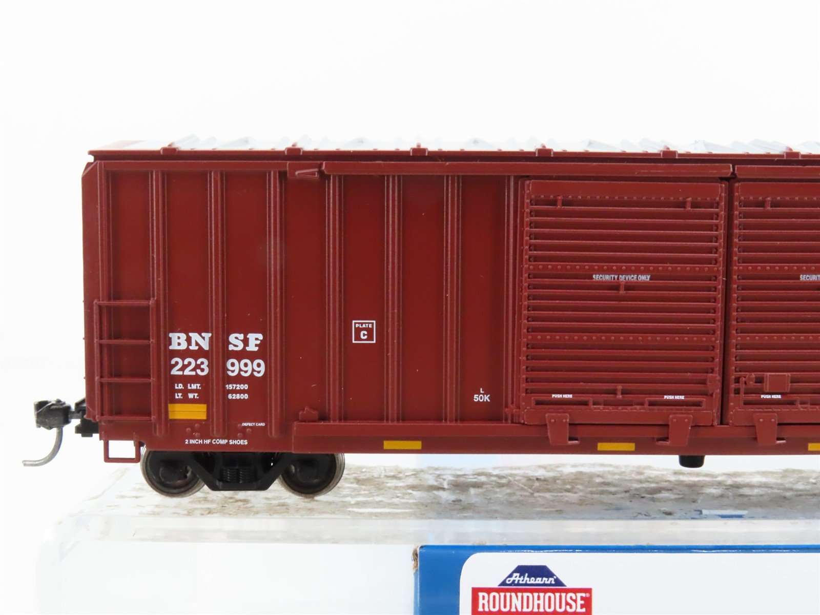 HO Athearn Roundhouse RND97979 BNSF Railway 50' Double Door Box Car #223999