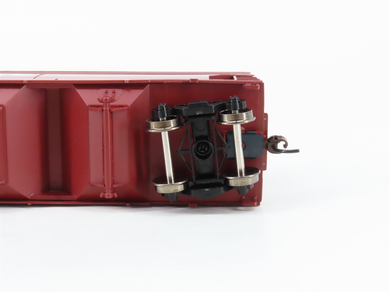 HO Athearn Roundhouse RND1178 ATSF Santa Fe 4-Bay Centerflow Hopper #307177
