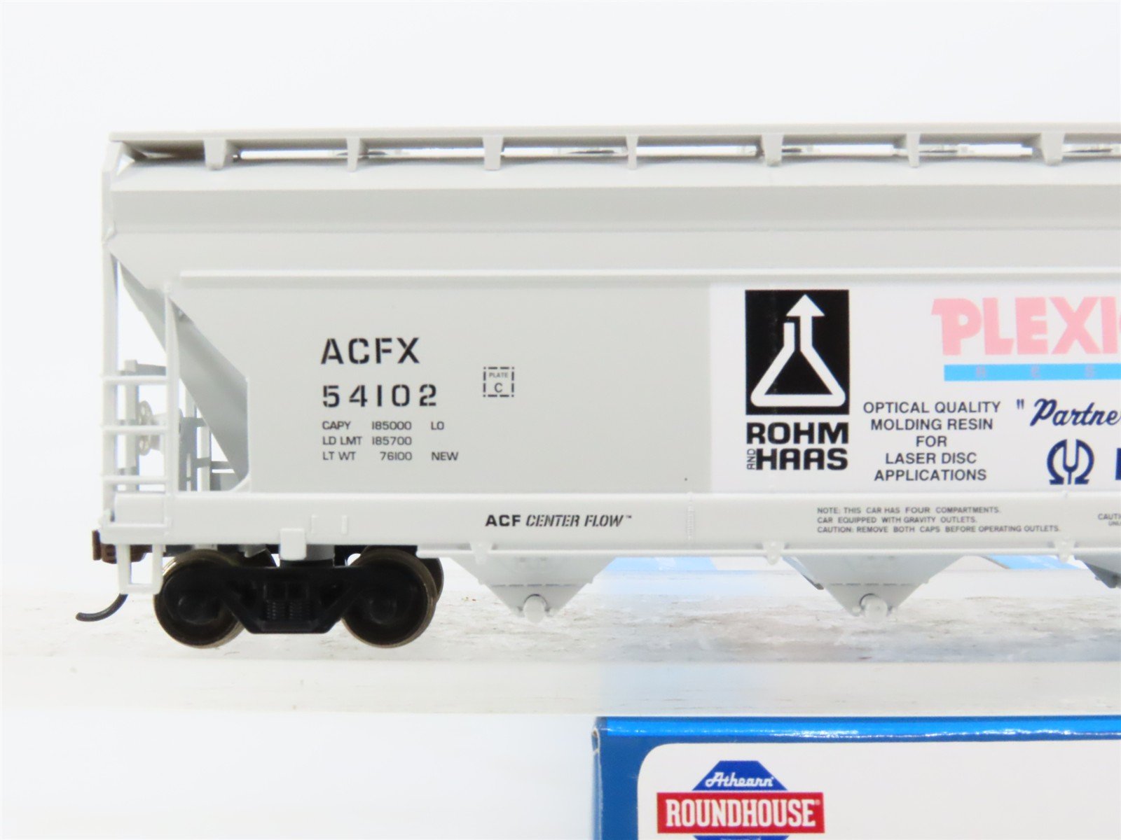 HO Scale Athearn Roundhouse RND1198 ACF Plexiglas 4-Bay Centerflow Hopper #54102