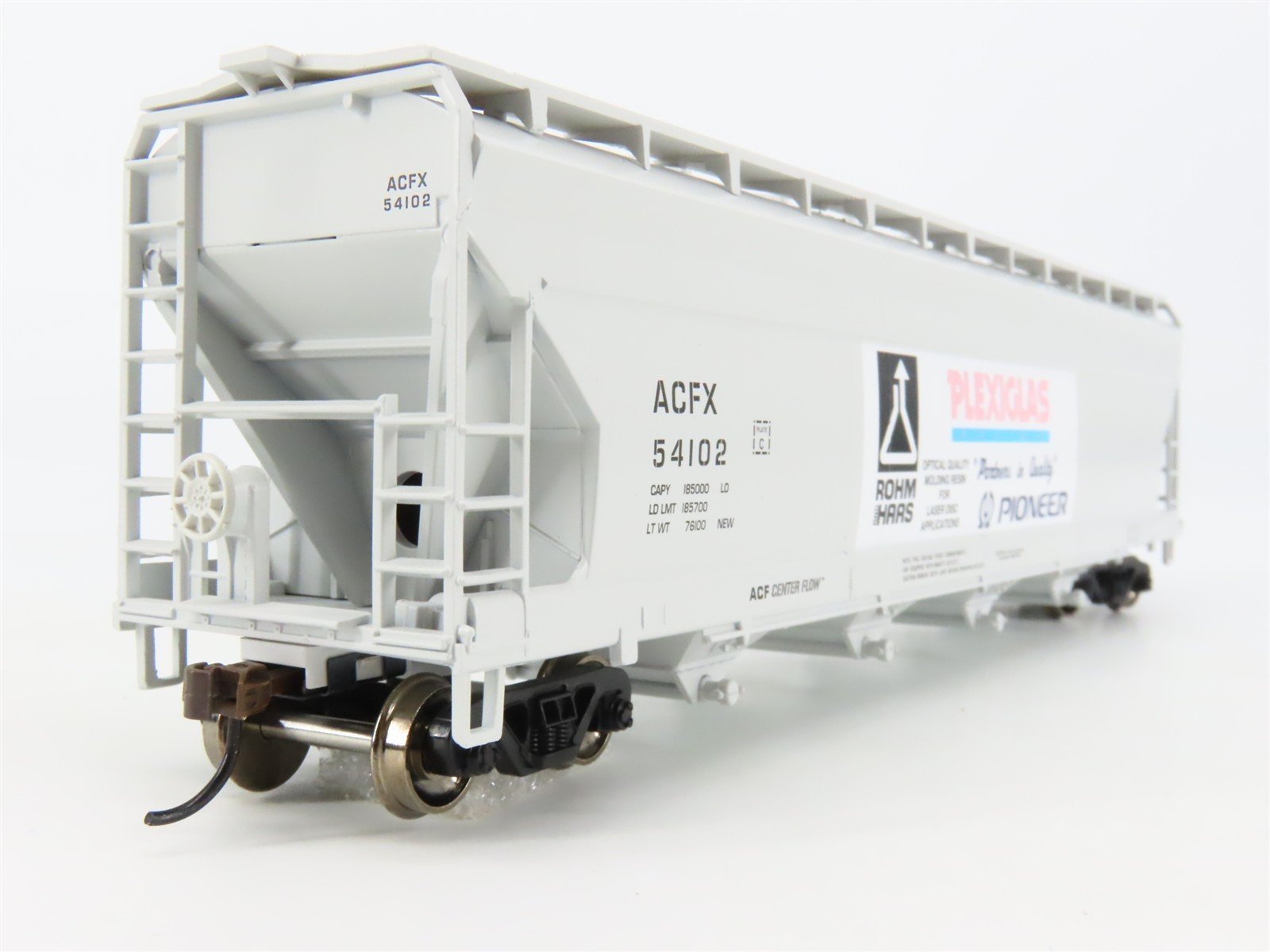 HO Scale Athearn Roundhouse RND1198 ACF Plexiglas 4-Bay Centerflow Hopper #54102