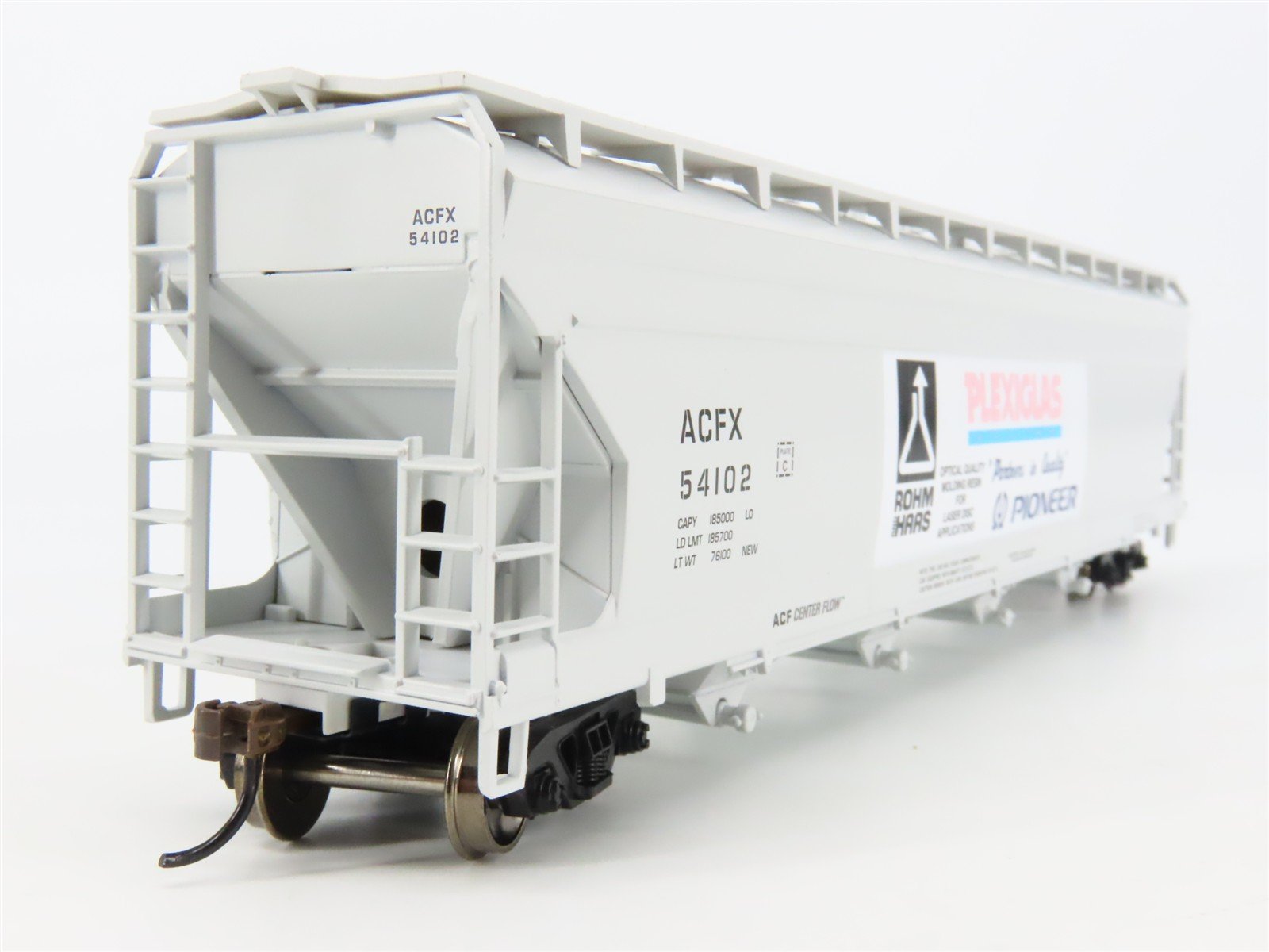 HO Scale Athearn Roundhouse RND1198 ACF Plexiglas 4-Bay Centerflow Hopper #54102