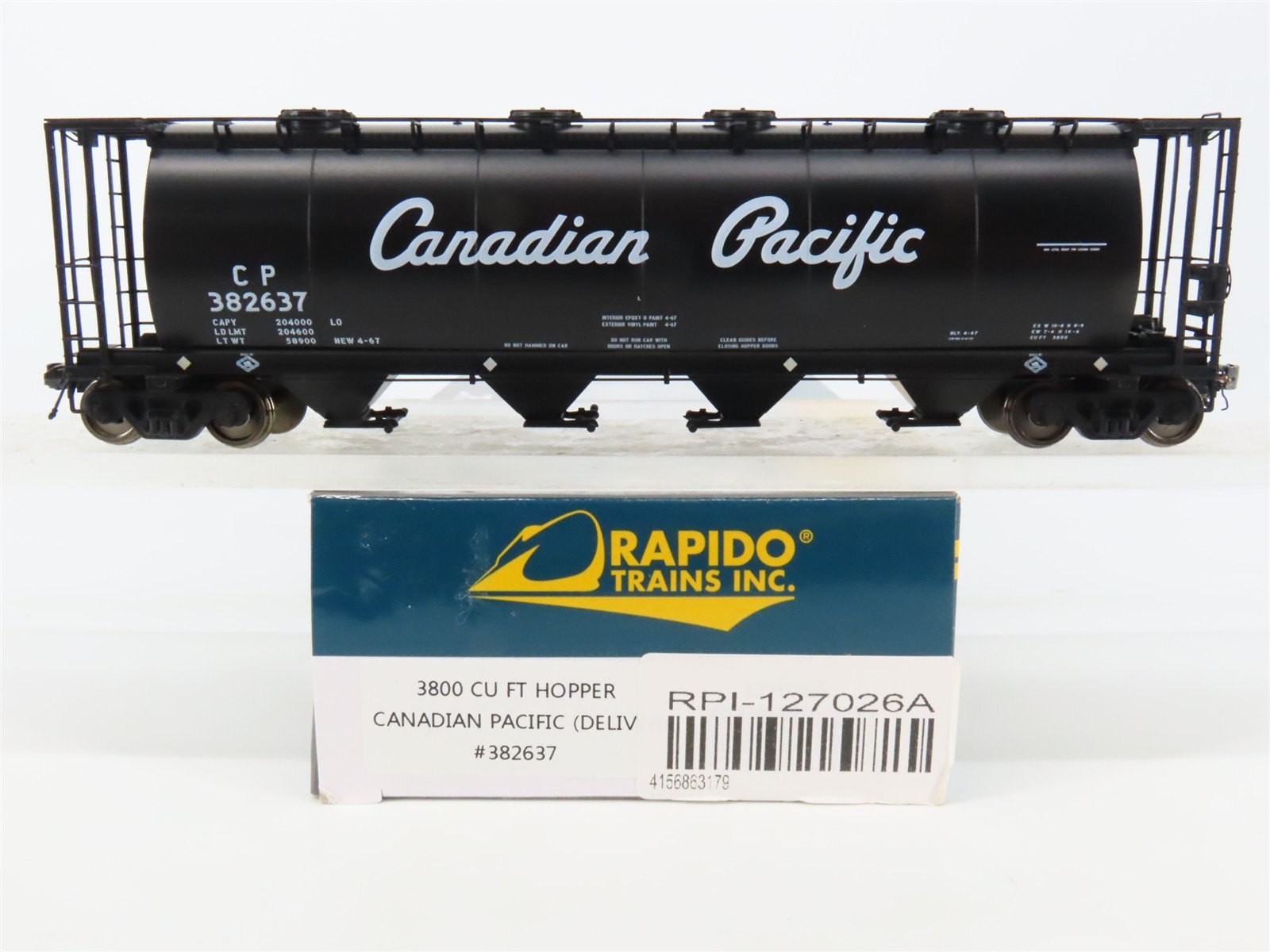 HO Scale Rapido 127026A CP Canadian Pacific 4-Bay Covered Hopper #382637