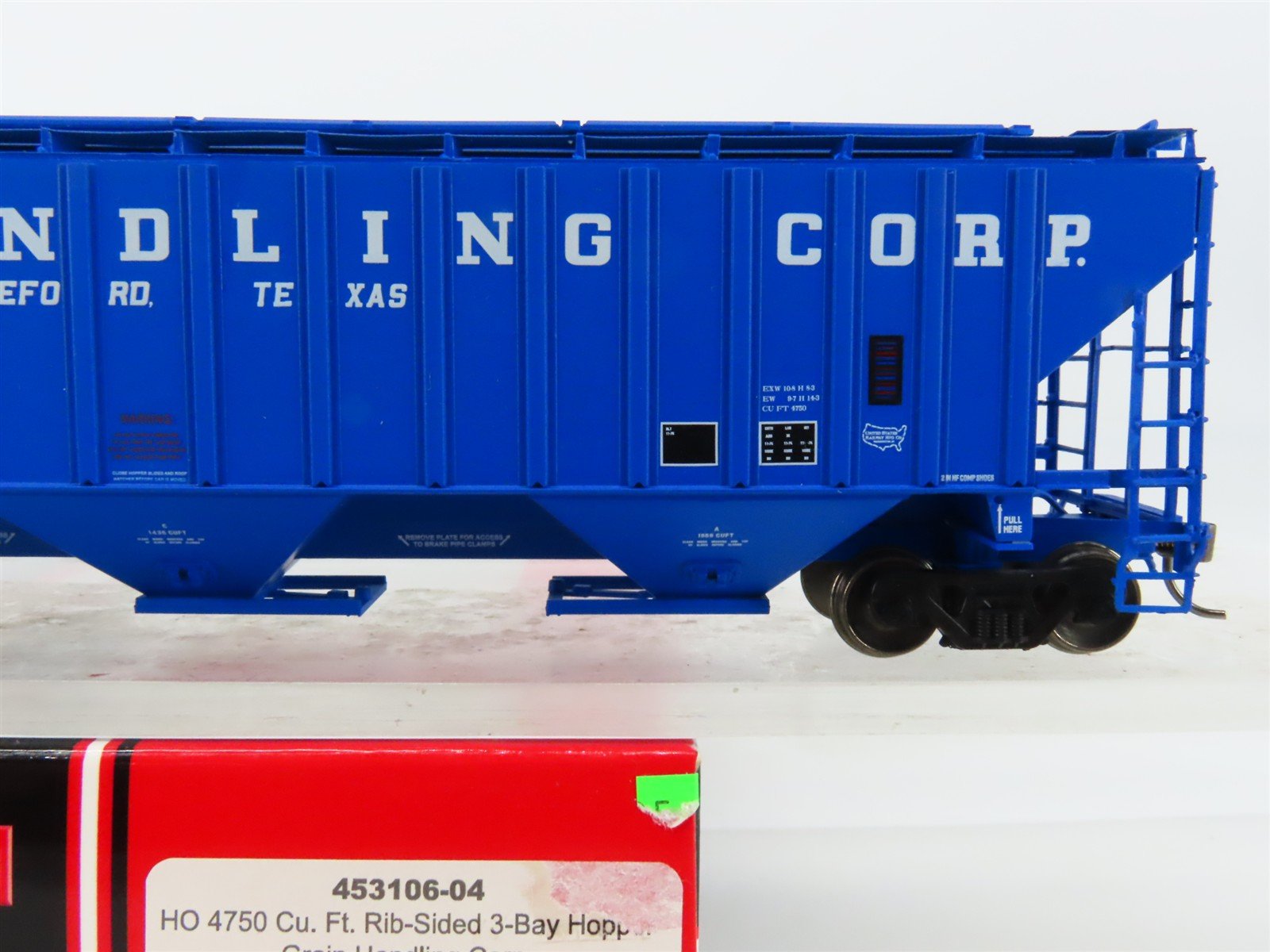 HO Scale InterMountain 453106-04 PLMX Grain Handling Corp 3-Bay Hopper #1362