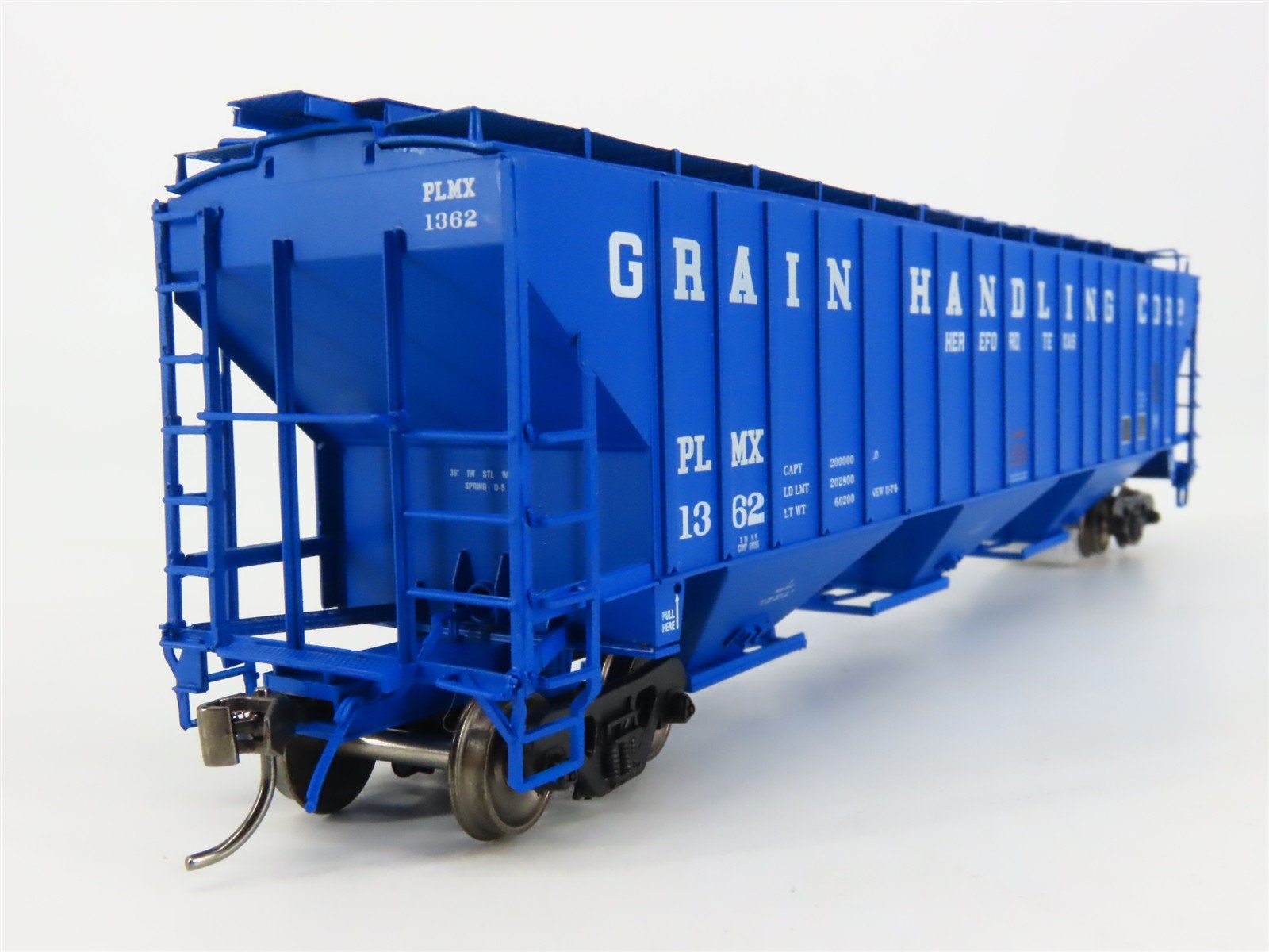 HO Scale InterMountain 453106-04 PLMX Grain Handling Corp 3-Bay Hopper #1362
