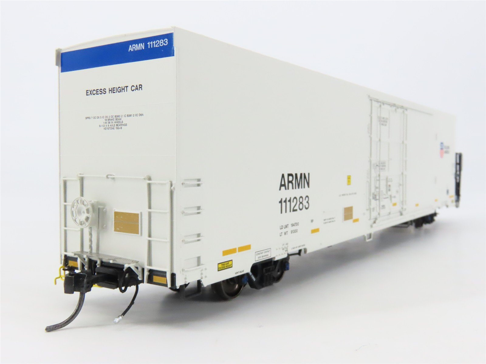 HO Scale ExactRail Platinum EP-81050-48 ARMN UP Union Pacific 64' Reefer #111283