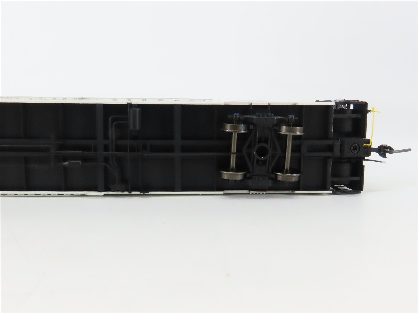HO Scale ExactRail Platinum EP-81050-48 ARMN UP Union Pacific 64' Reefer #111283