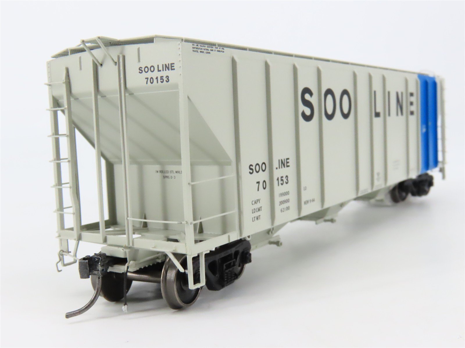 HO Scale ExactRail Platinum EP-80170-7 SOO Line 3-Bay Covered Hopper #70153