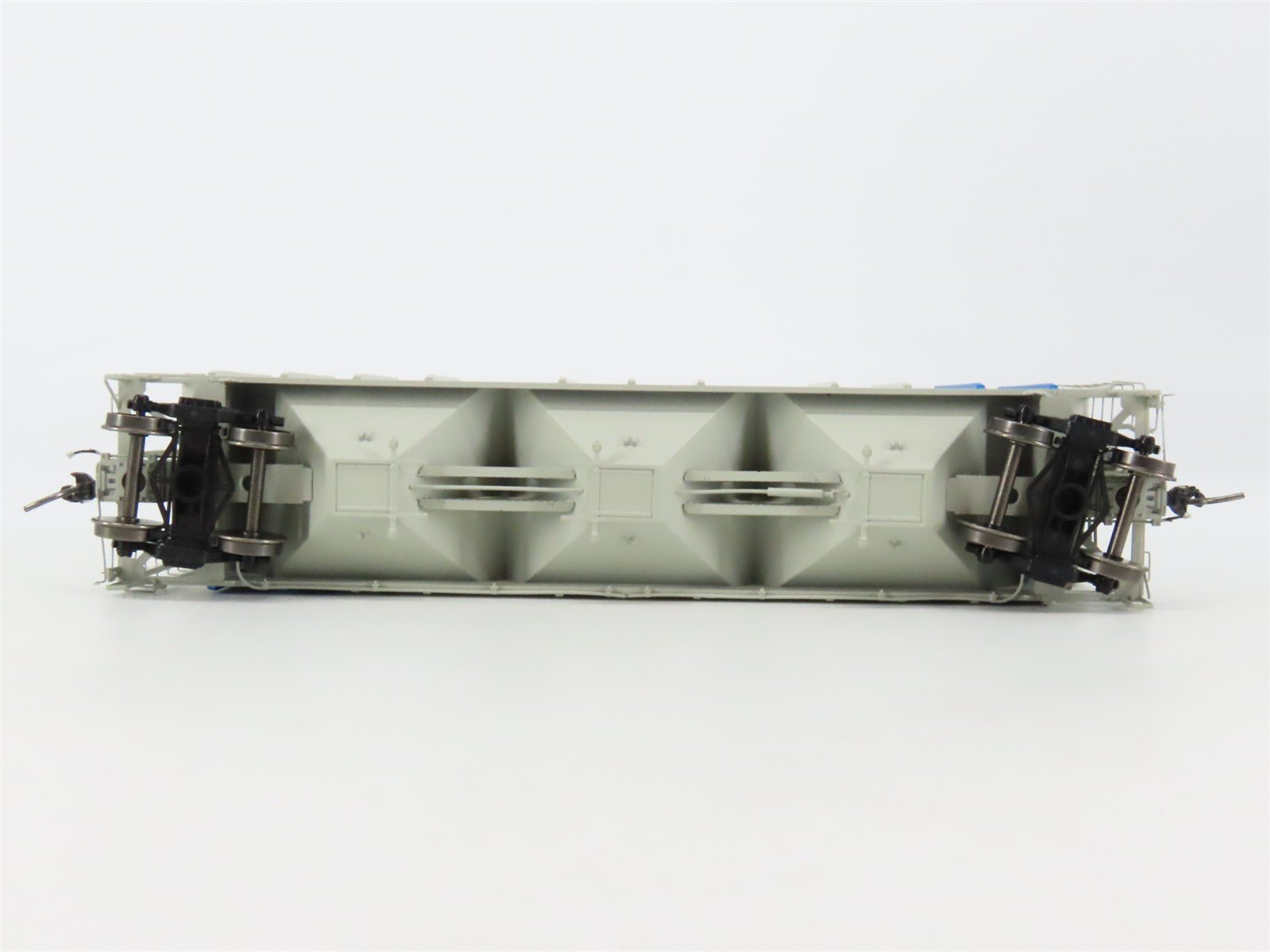 HO Scale ExactRail Platinum EP-80170-7 SOO Line 3-Bay Covered Hopper #70153
