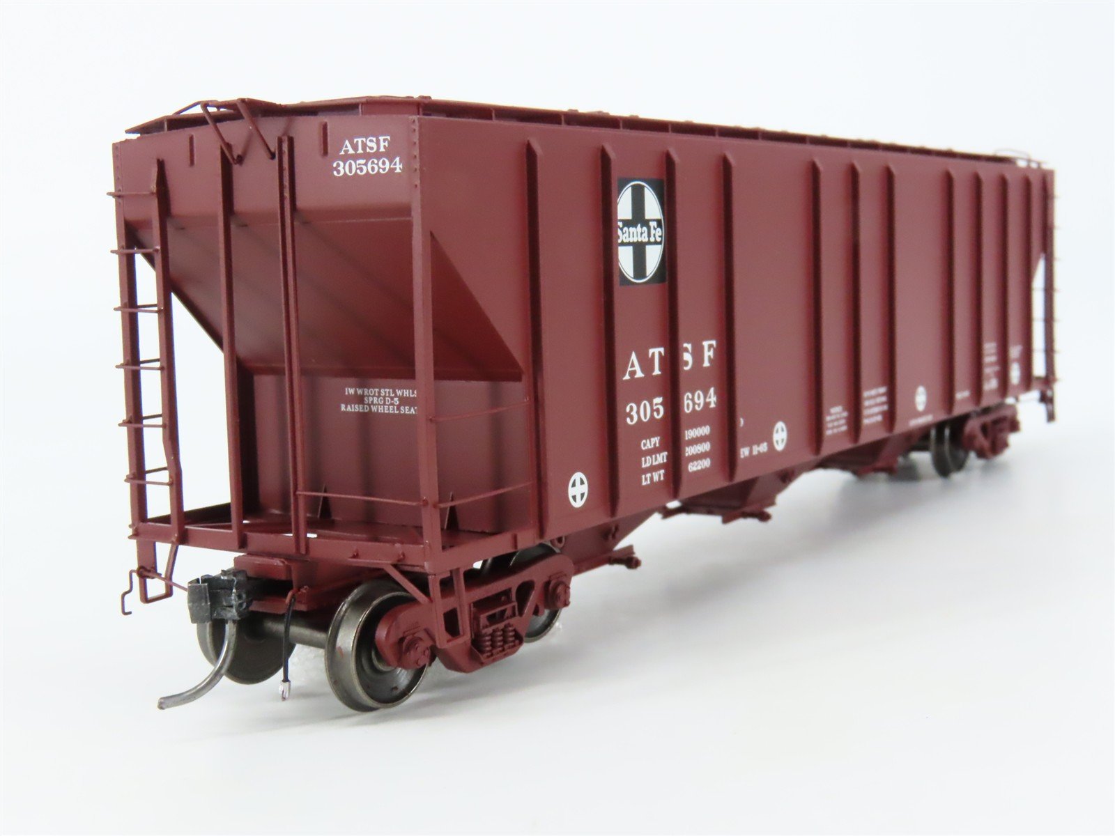 HO Scale ExactRail Platinum EP-80199-1 ATSF Santa Fe 3-Bay Hopper #305694