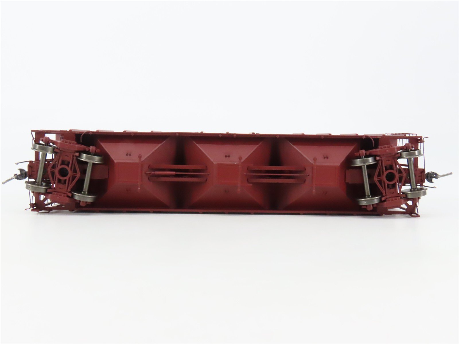 HO Scale ExactRail Platinum EP-80199-1 ATSF Santa Fe 3-Bay Hopper #305694