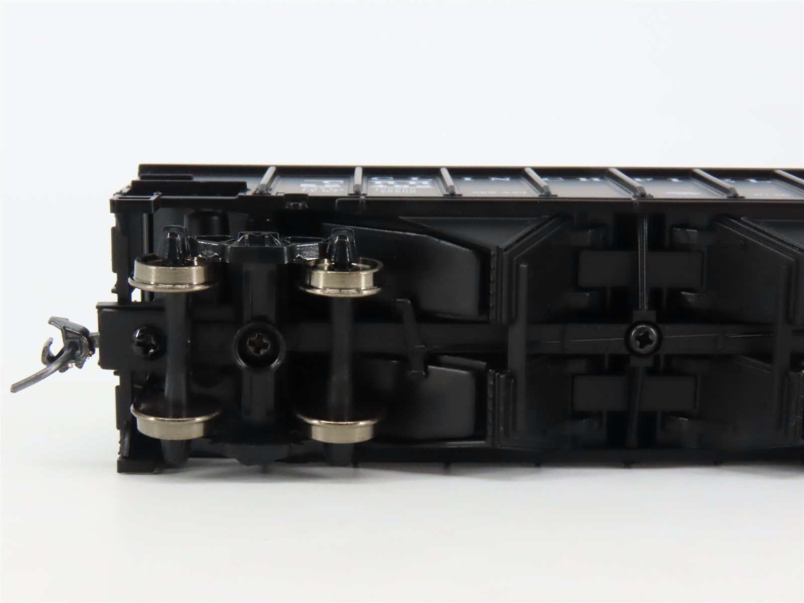HO Scale Walthers Trainline 931-1840 CRR Clinchfield 2-Bay Open Hopper #52492