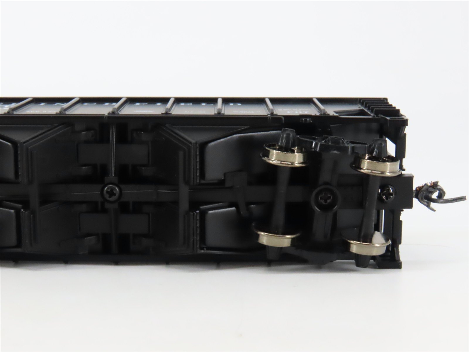 HO Scale Walthers Trainline 931-1840 CRR Clinchfield 2-Bay Open Hopper #52492