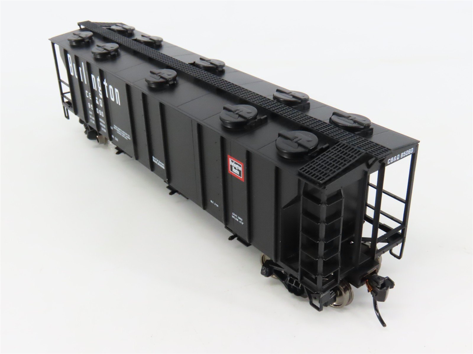 HO Scale Walthers Mainline 910-7016 CB&Q Burlington Route 3-Bay Hopper #85060