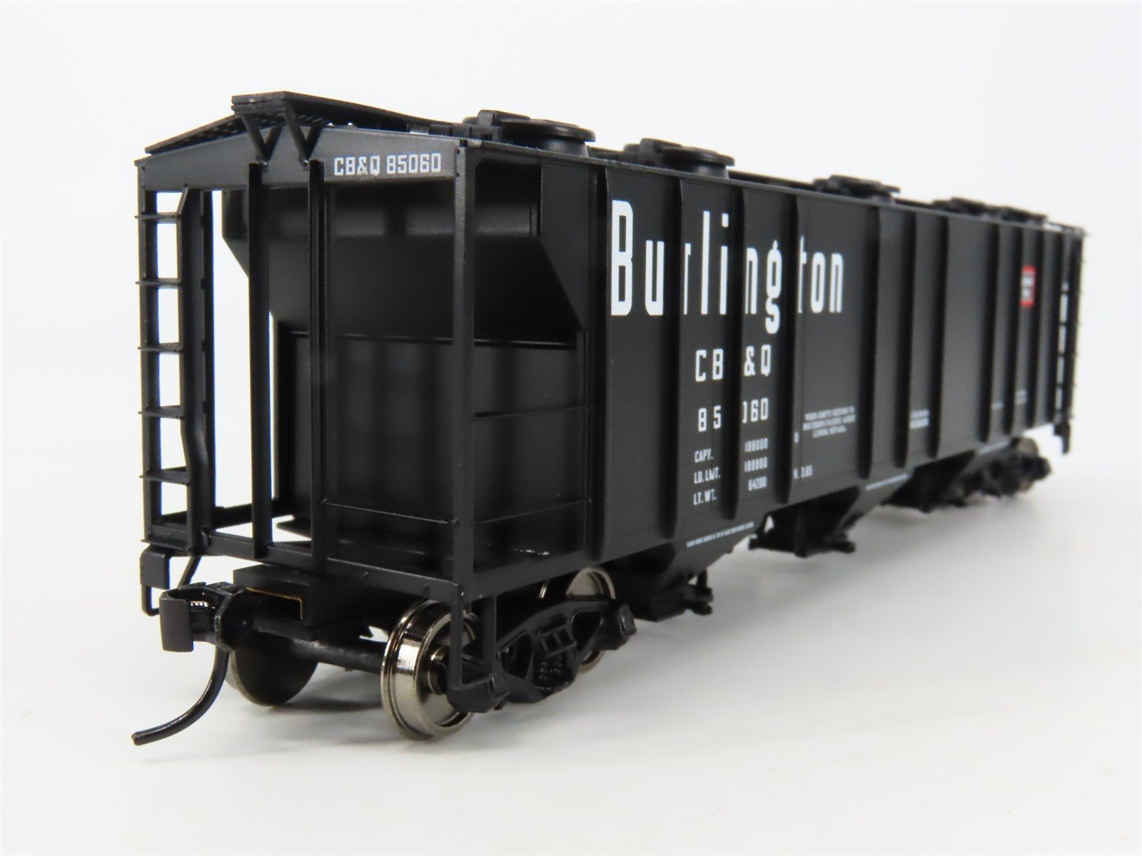 HO Scale Walthers Mainline 910-7016 CB&Q Burlington Route 3-Bay Hopper #85060