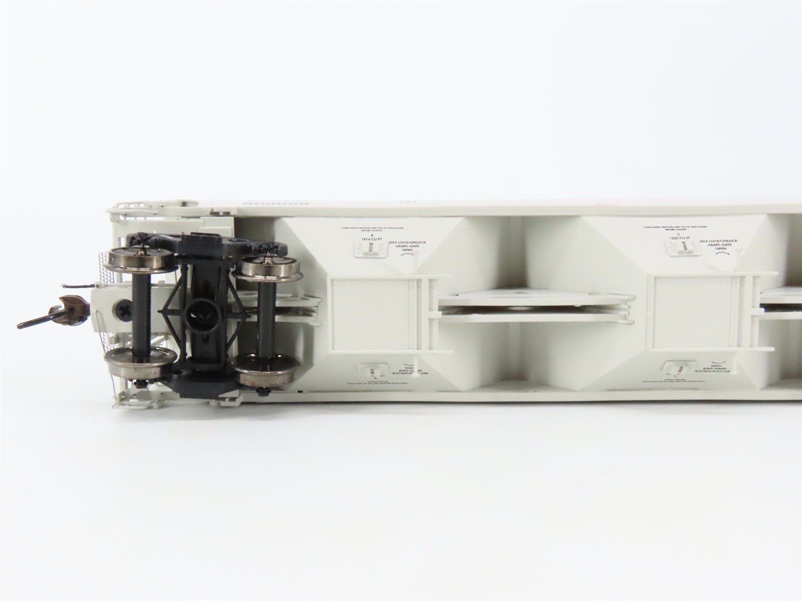 HO Scale Athearn Genesis ATHG90011 BORX Borax 3-Bay Covered Hopper #500099