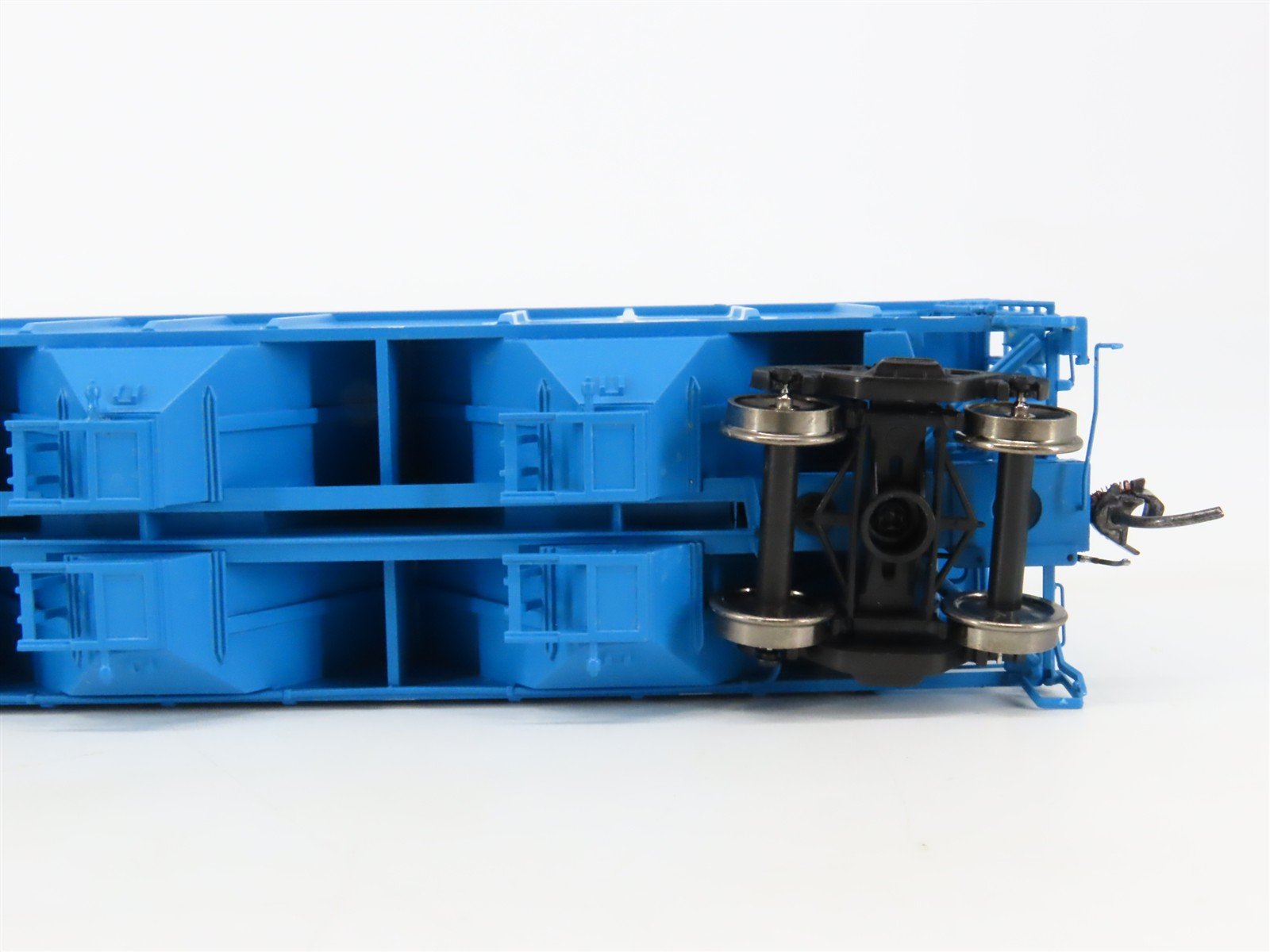 HO Scale Athearn Genesis ATHG73605 GN Big Sky Blue 3-Bay Covered Hopper #71971