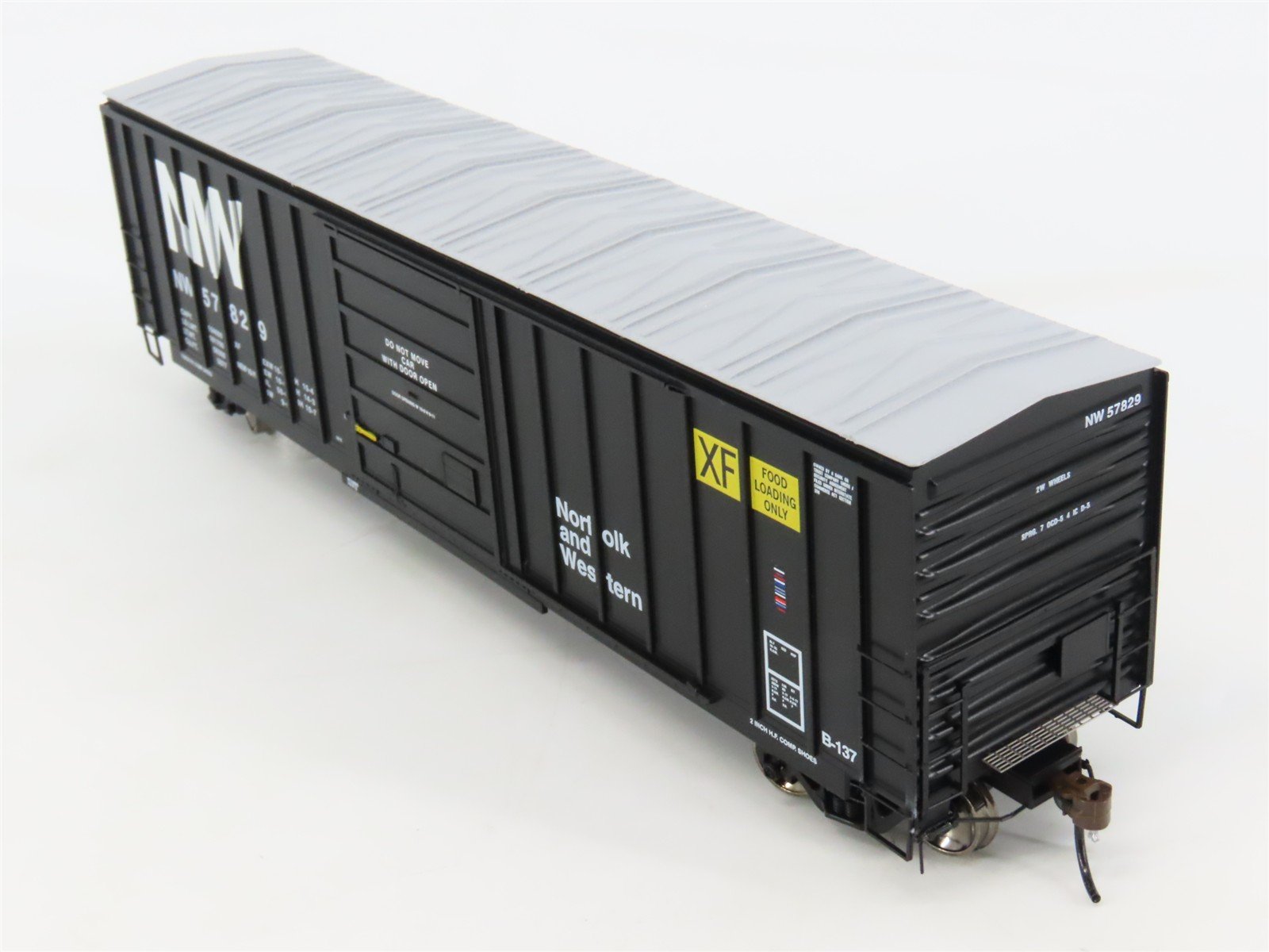 HO Scale Athearn Genesis ATHG26864 NW Norfolk & Western 50' Box Car #57829