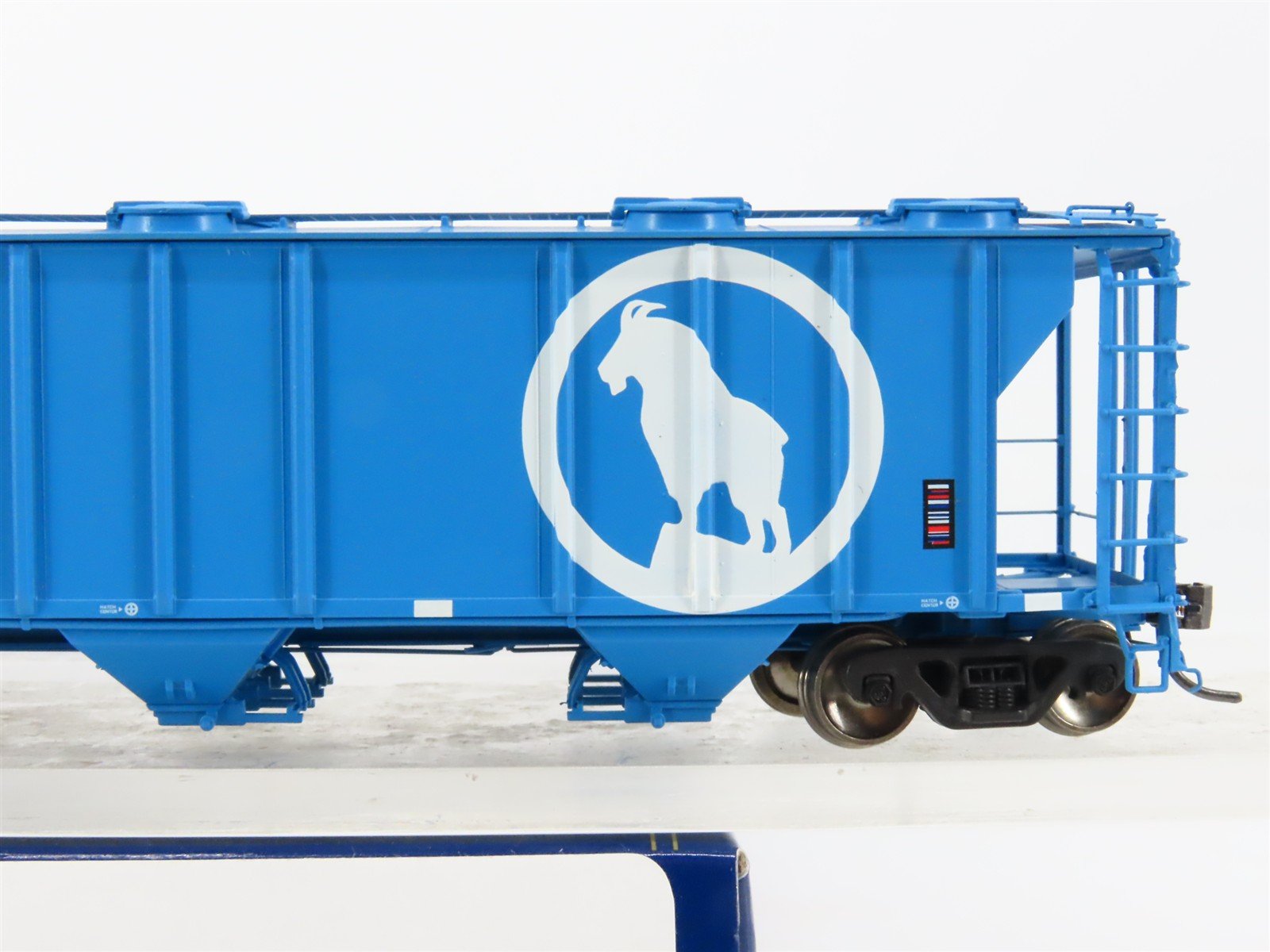 HO Scale Athearn Genesis ATHG73605 GN Big Sky Blue 3-Bay Covered Hopper #71971