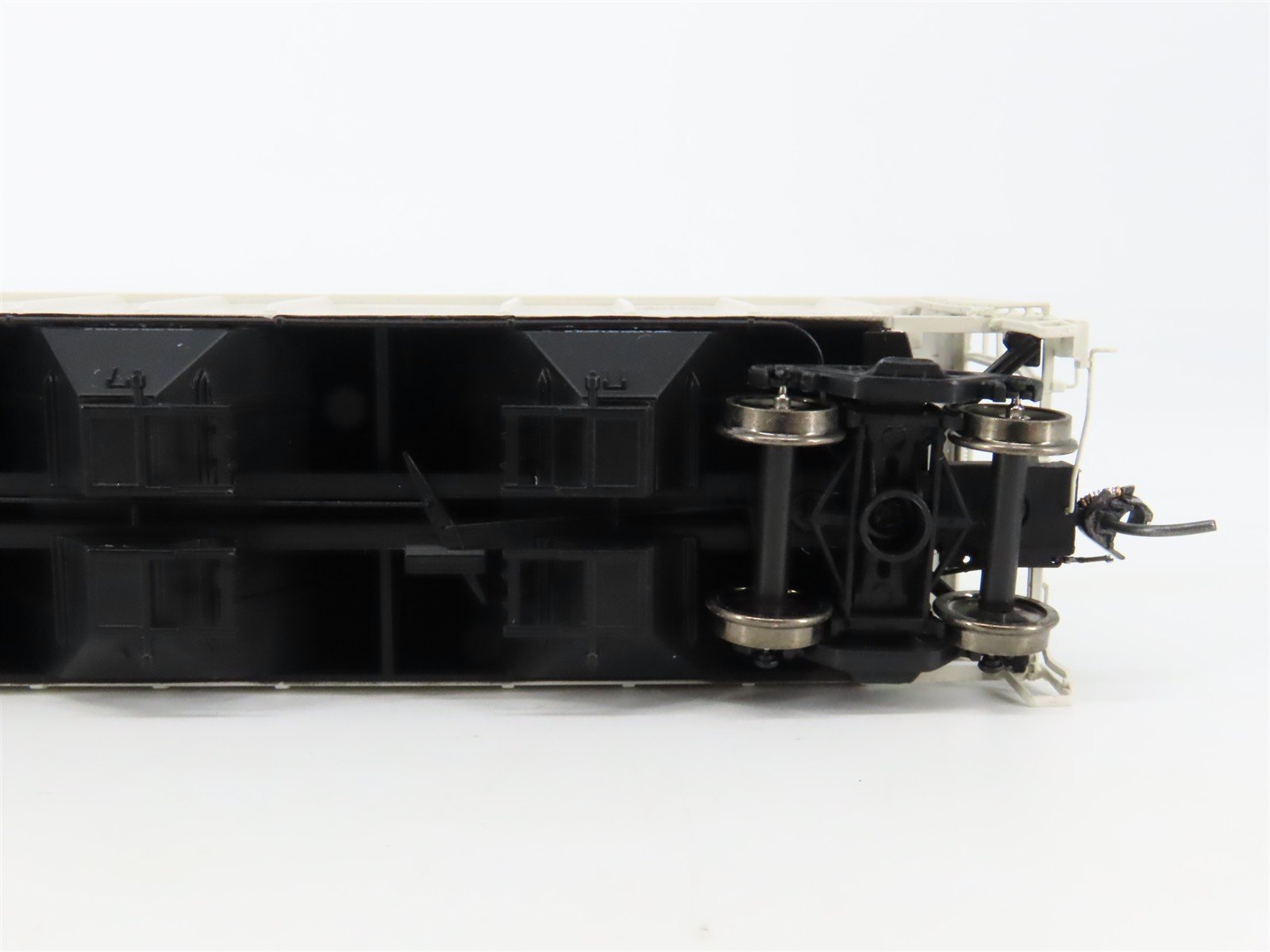 HO Athearn Genesis ATHG73607 P&LE Pittsburgh & Lake Erie 3-Bay Hopper #1739