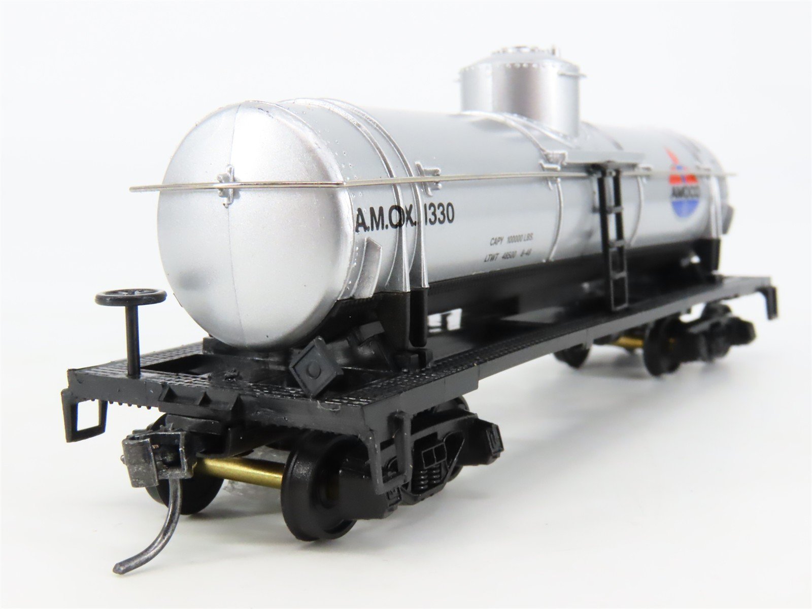 LOT of 3 HO Scale Mantua AMOX Amoco & UP Union Pacific 2-Bay Hopper & Tank Cars