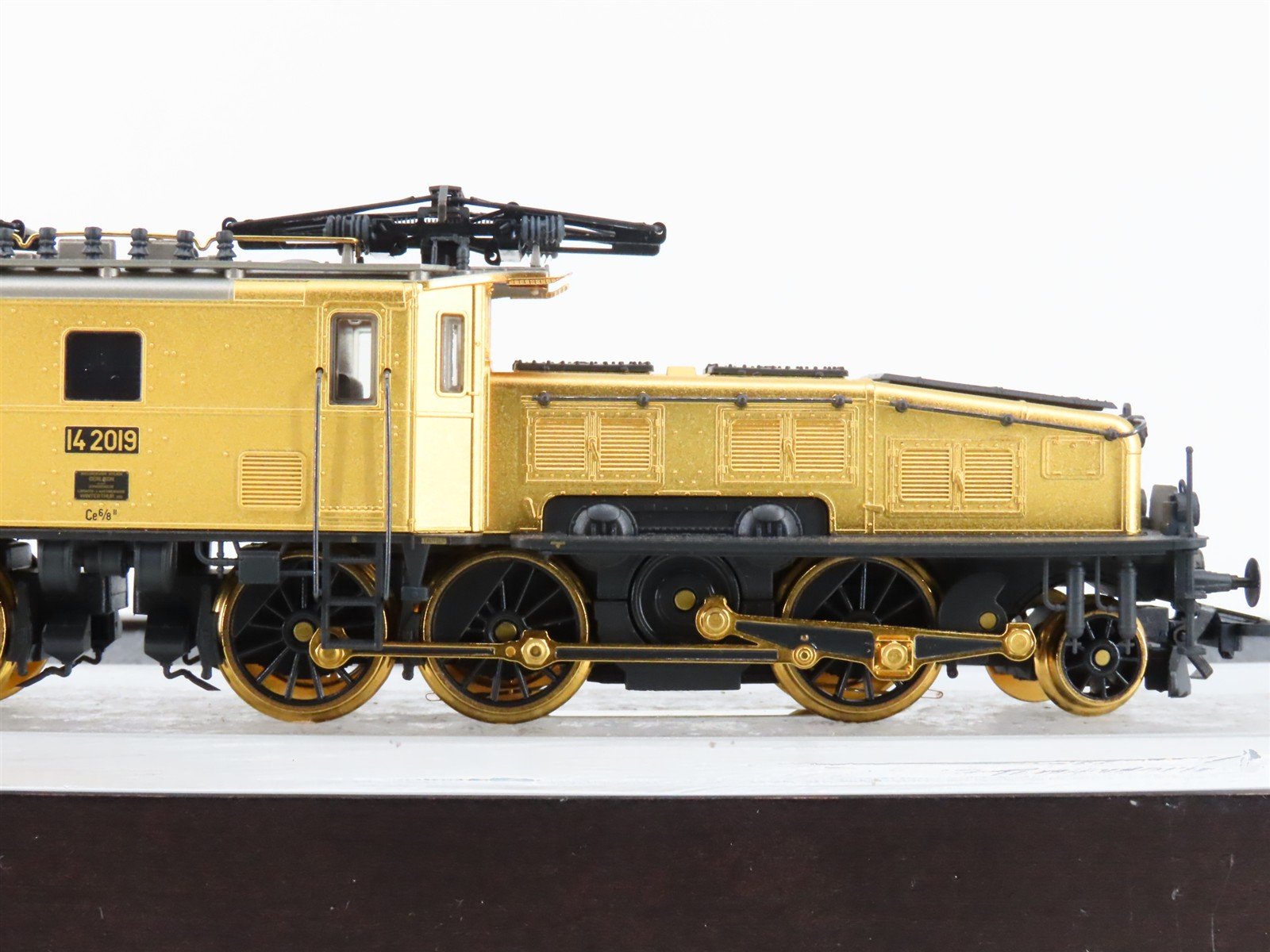 HO 3-Rail AC Marklin 32560 SBB Ce6/8II Crocodile Electric DCC/Sound - GOLD PLATE