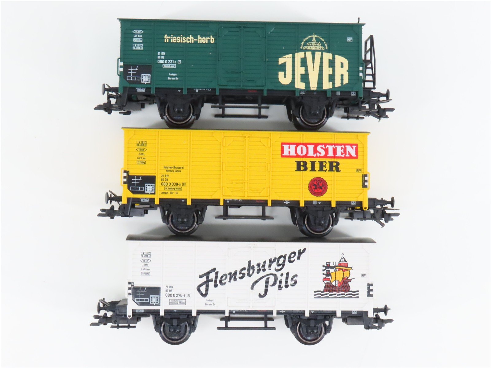 HO 3-Rail Marklin 48774 DB Holsten, Jever, & Flensburger Beer Reefers 3-Car Set