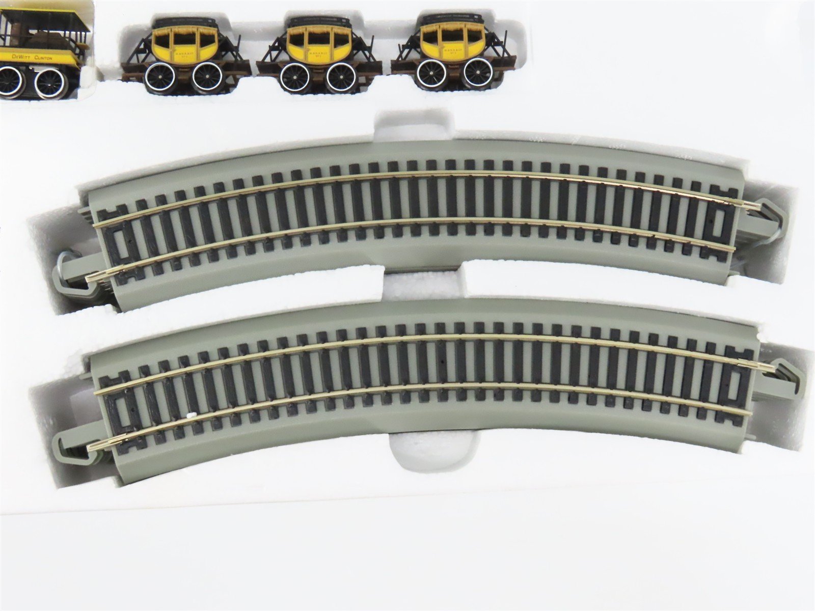 HO Scale Bachmann 00641 The DeWitt Clinton 0-4-0 Steam Passenger Train Set