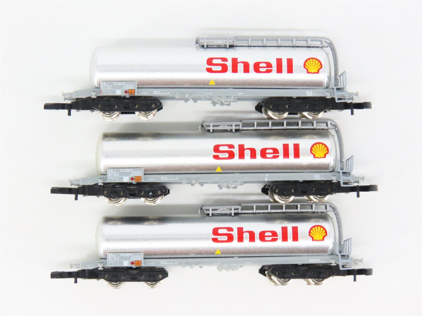 Z Scale Marklin Mini-Club 82201 SBB-CFF Swiss Shell Tank Cars 3-Car Set
