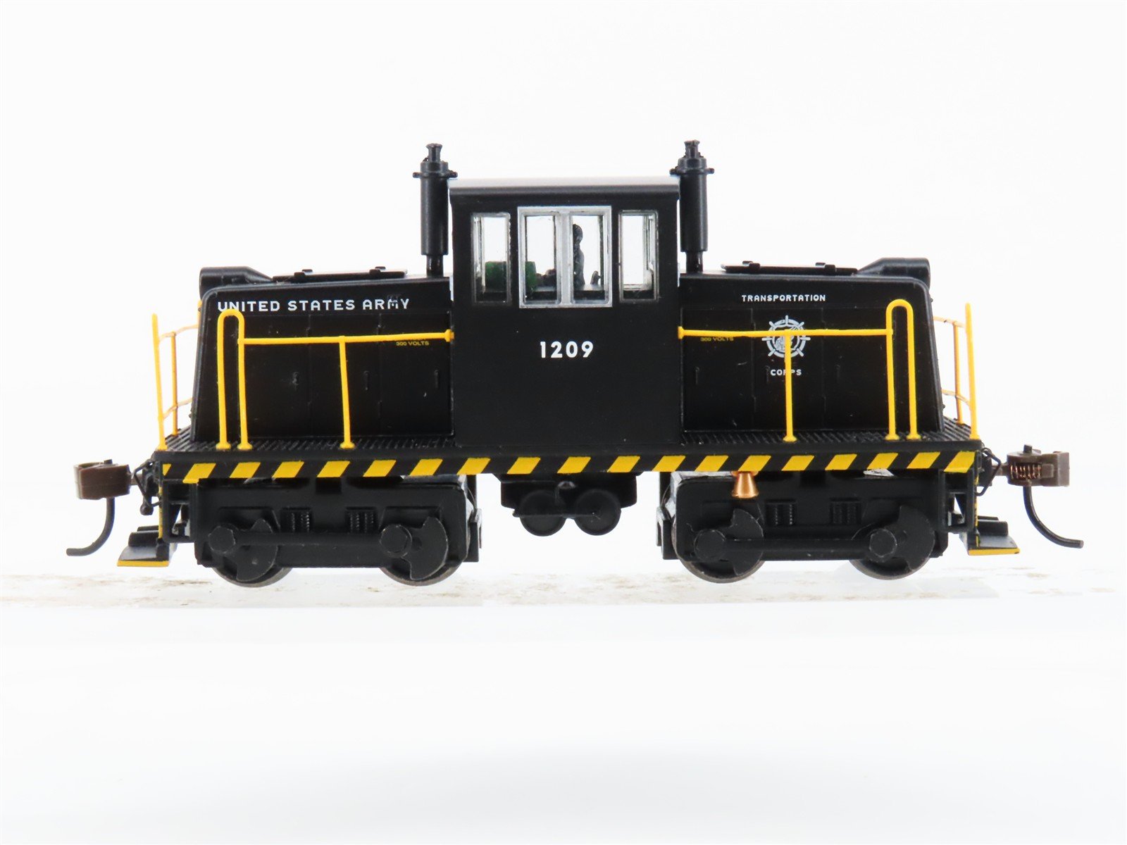 HO Scale Bachmann 85206 US Army GE 45-Ton Diesel Switcher #1209 w/ DCC