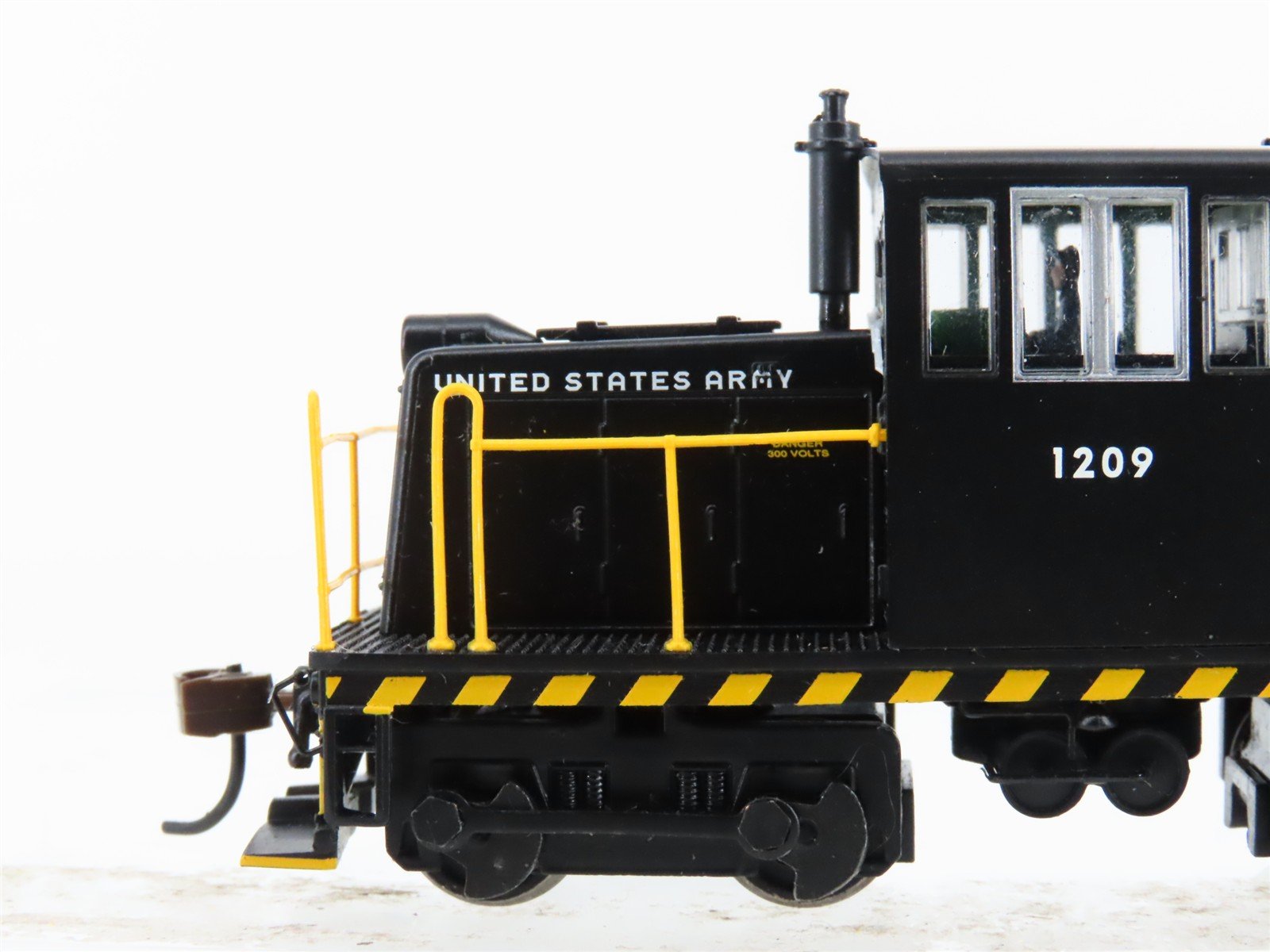 HO Scale Bachmann 85206 US Army GE 45-Ton Diesel Switcher #1209 w/ DCC