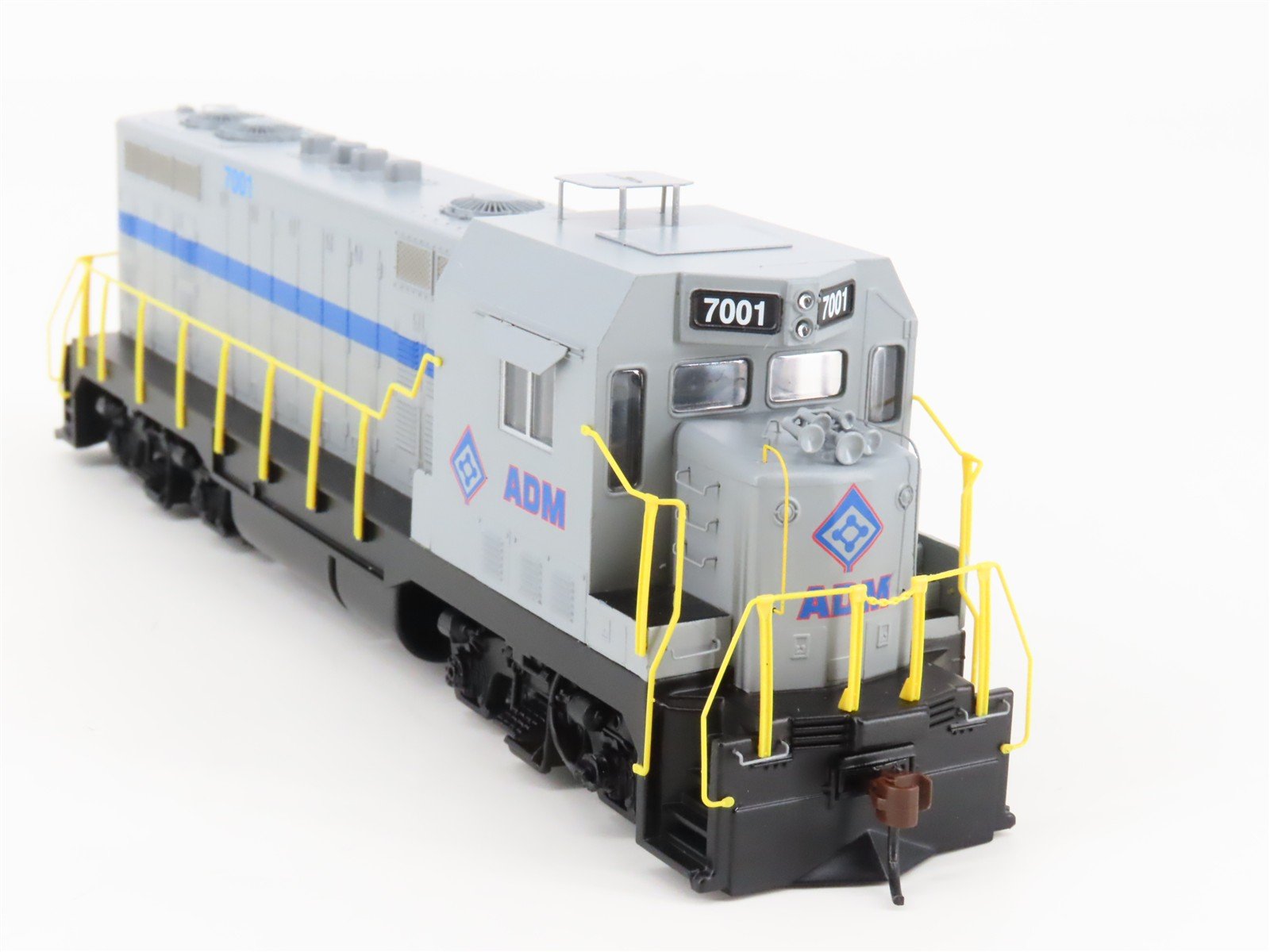 HO Scale Athearn 89913 ADM Archer-Daniels-Midland CF7 Diesel #7001 - DCC Ready