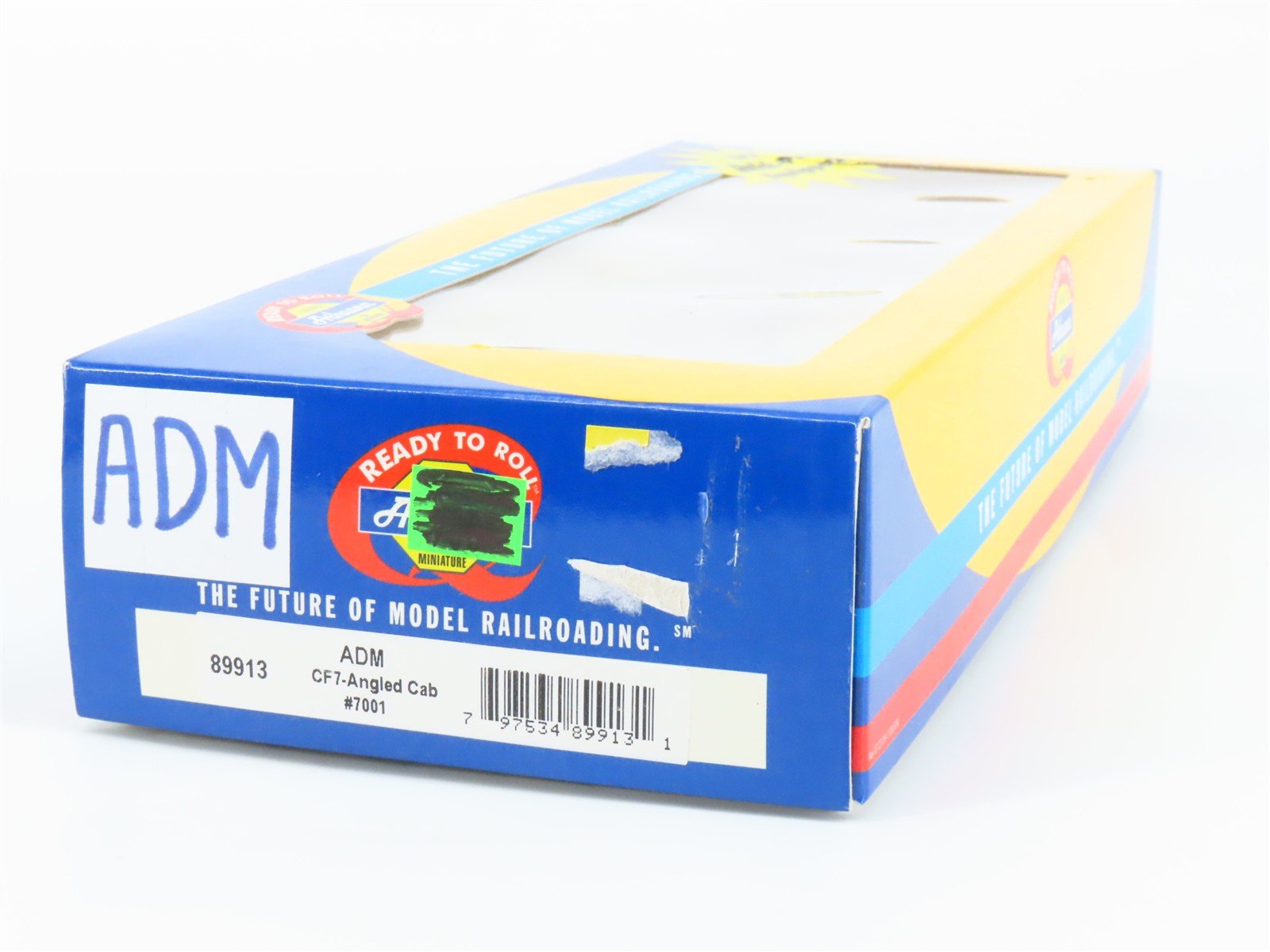 HO Scale Athearn 89913 ADM Archer-Daniels-Midland CF7 Diesel #7001 - DCC Ready