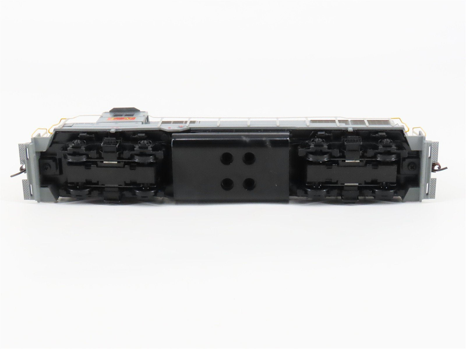 HO Scale Athearn L&N Louisville & Nashville GP35 Diesel #1109 - UNPOWERED