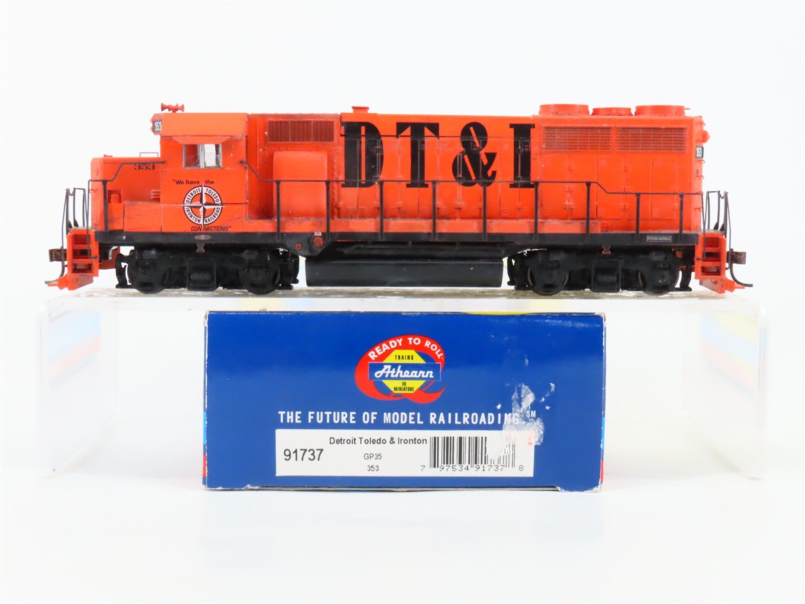 HO Scale Athearn 91737 DT&I EMD GP35 Diesel #353 - Weathered - DCC Ready