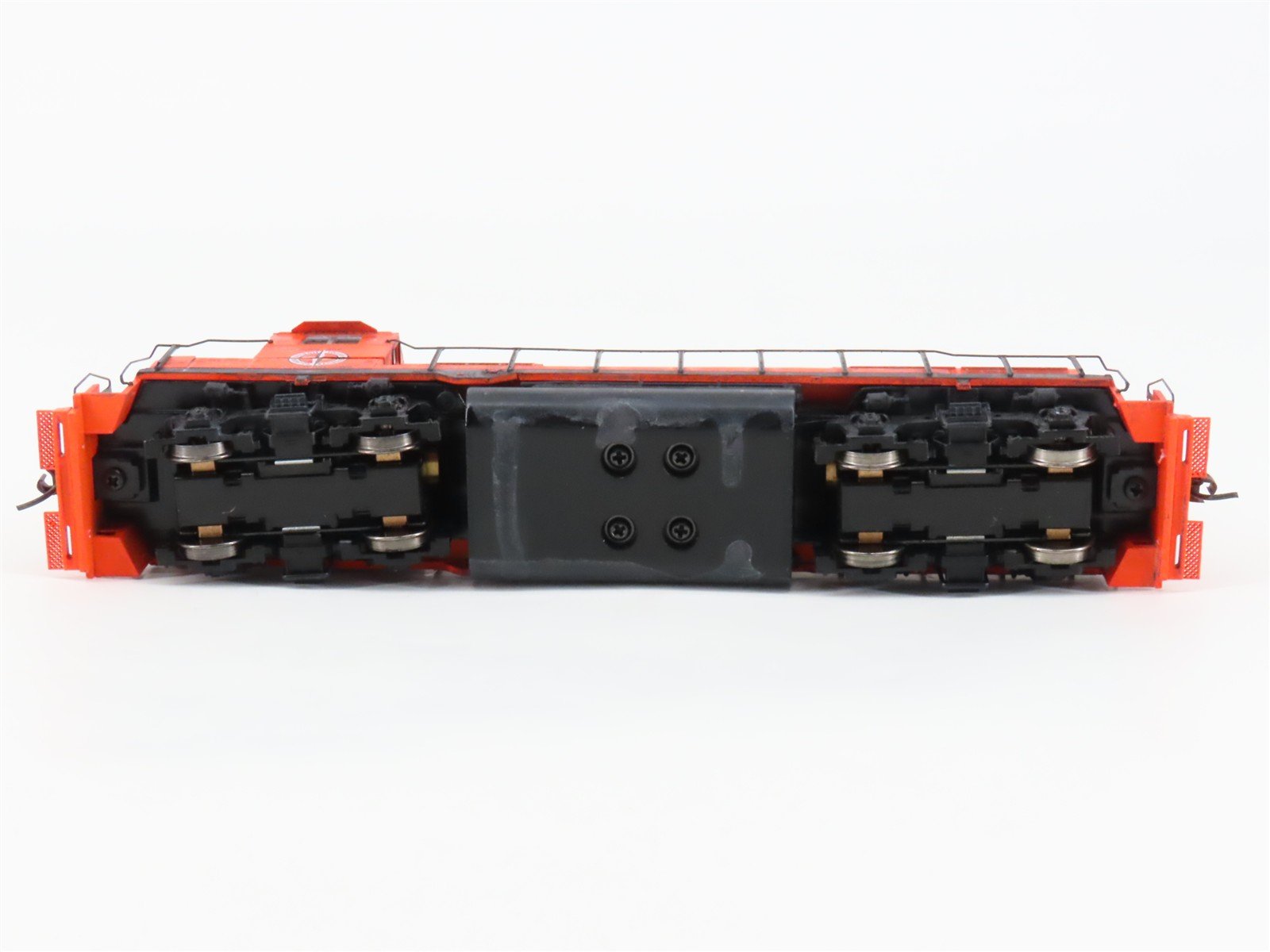 HO Scale Athearn 91737 DT&I EMD GP35 Diesel #353 - Weathered - DCC Ready