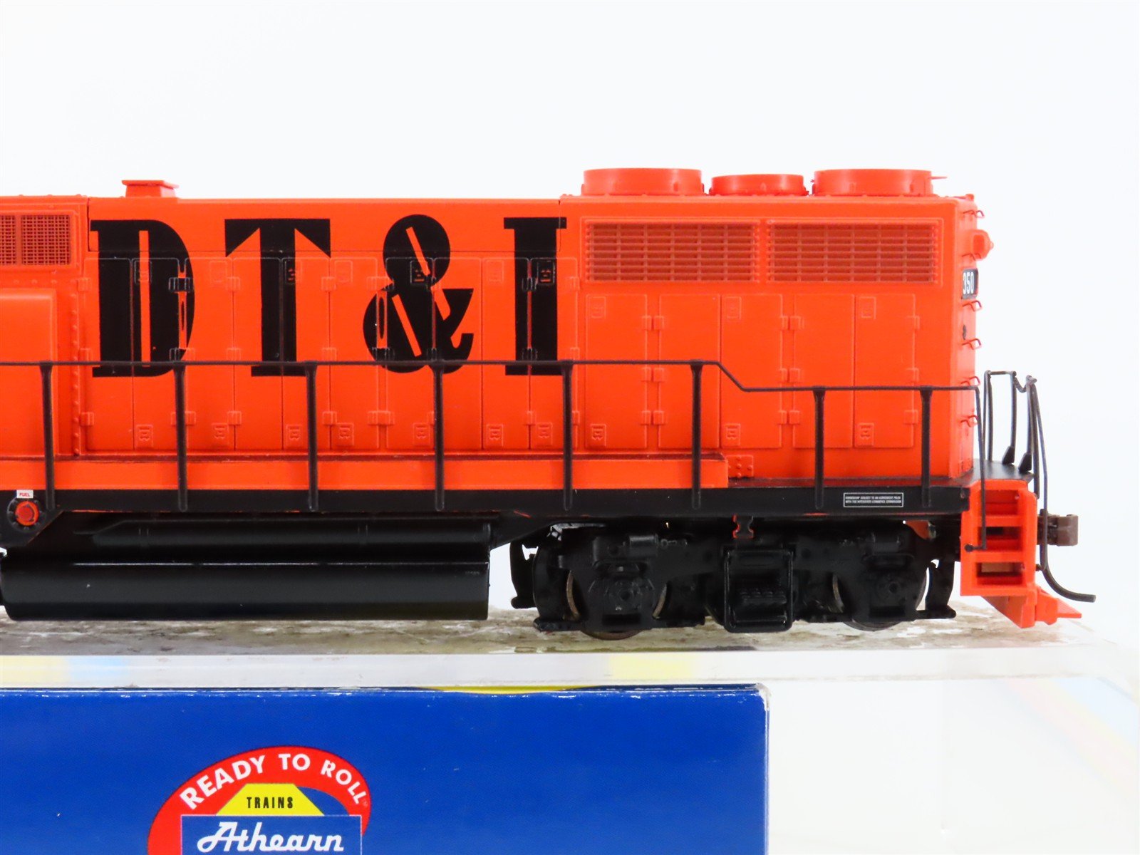 HO Athearn 91738 DT&I Detroit Toledo & Ironton GP35 Diesel #350 - DCC Ready