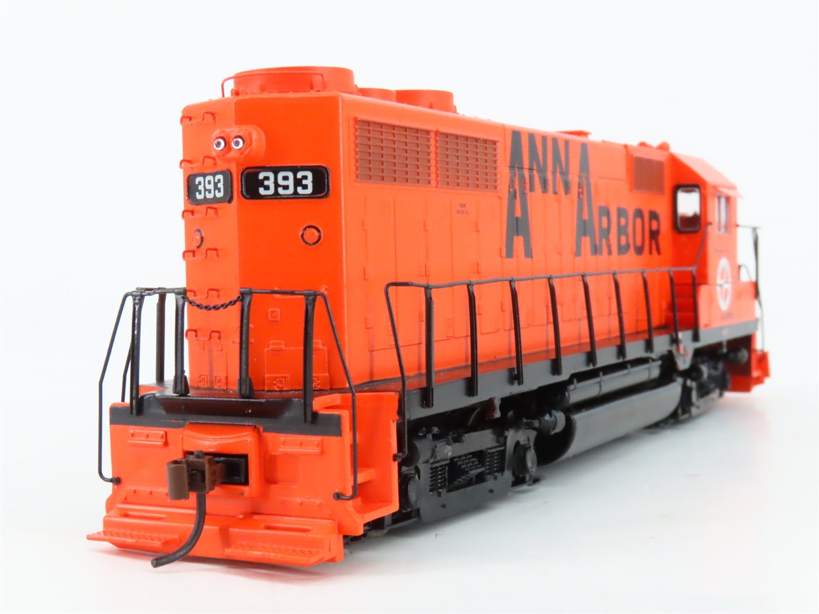 HO Scale Athearn 91750 AA Ann Arbor EMD GP35 Diesel Locomotive #393 w/ DCC