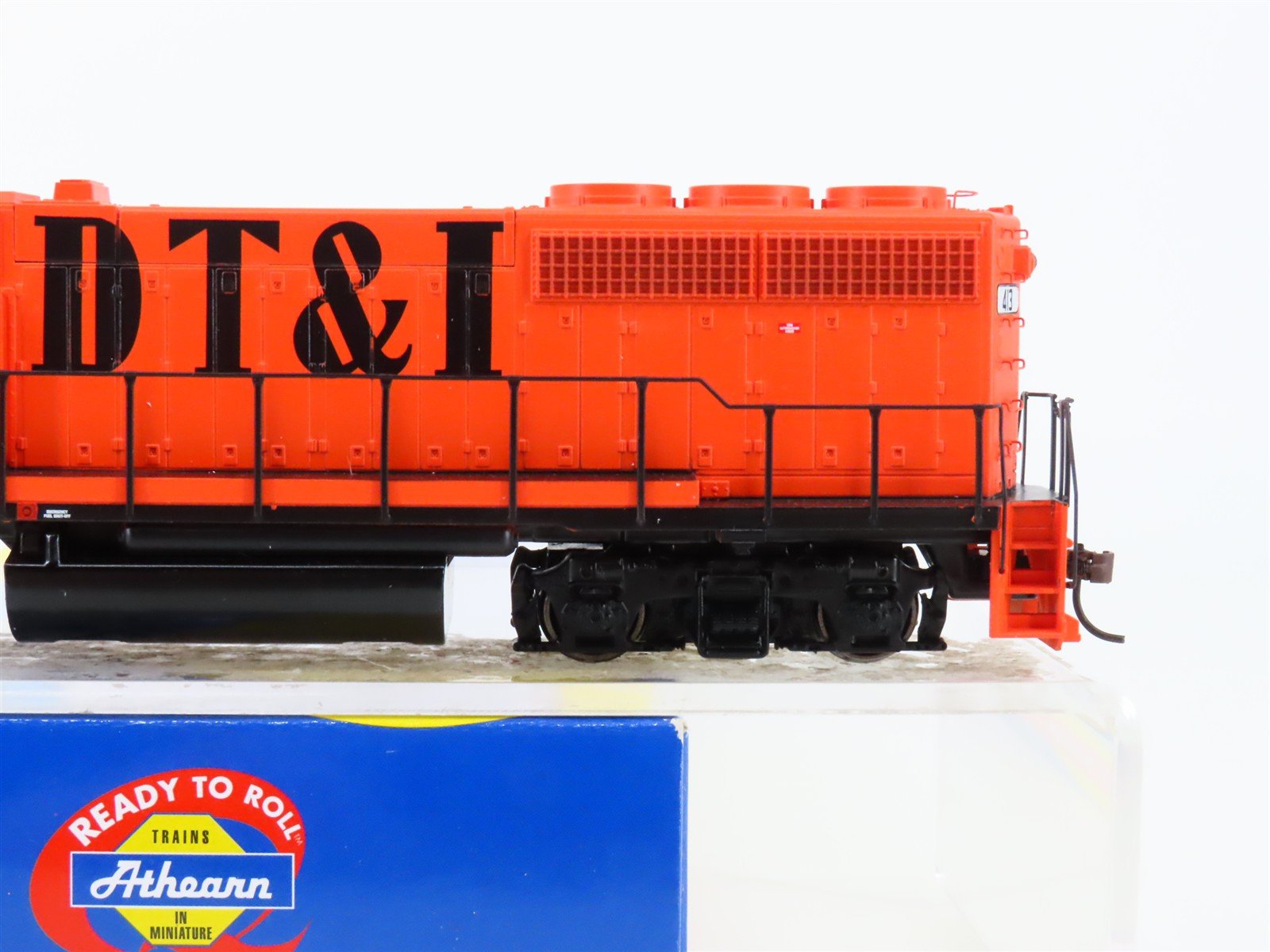 HO Scale Athearn 79895 DT&I Detroit Toledo & Ironton EMD GP40-2 Diesel #413