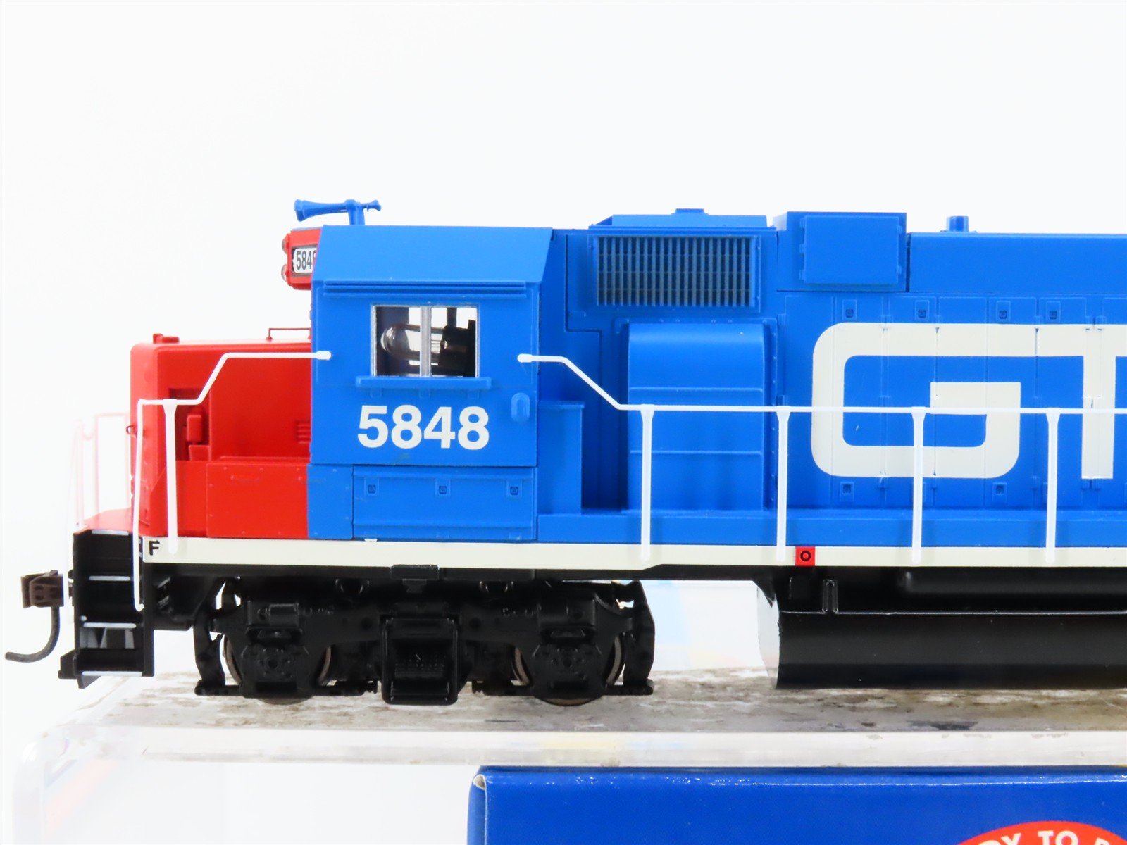 HO Scale Athearn 78925 GTW Grand Trunk Western EMD GP38-2 Diesel #5848