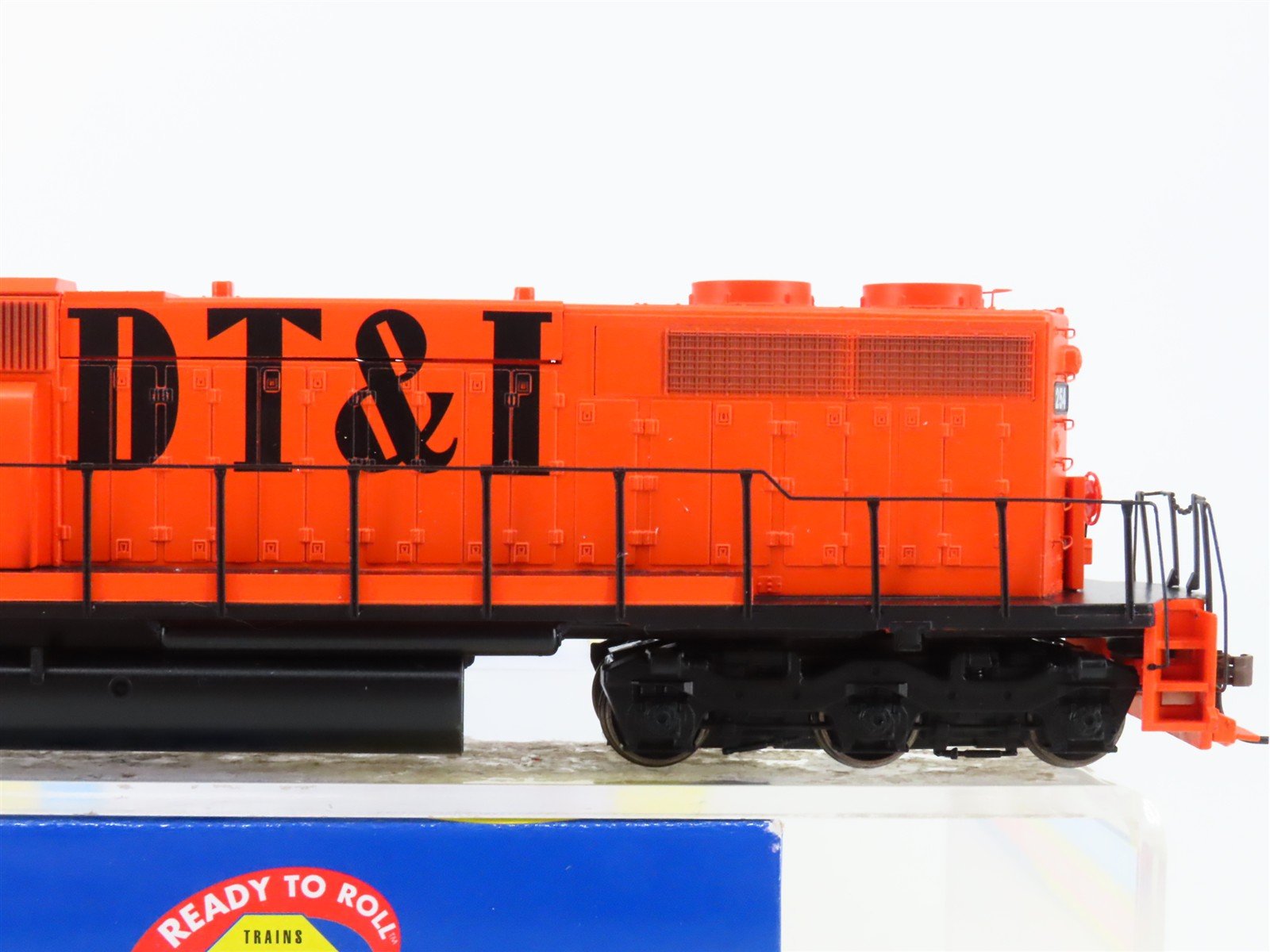 HO Athearn 93506 DT&I Detroit Toledo & Ironton EMD SD38 Diesel #254 - DCC Ready
