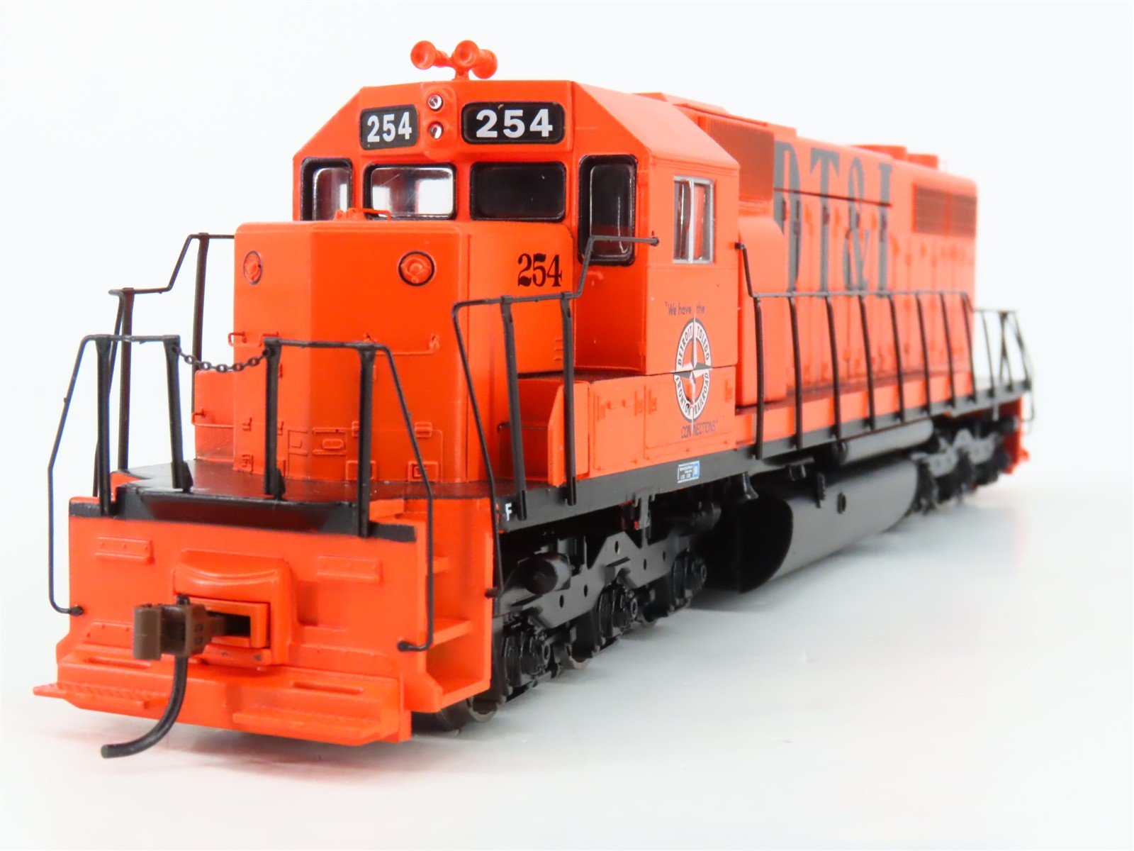 HO Athearn 93506 DT&I Detroit Toledo & Ironton EMD SD38 Diesel #254 - DCC Ready